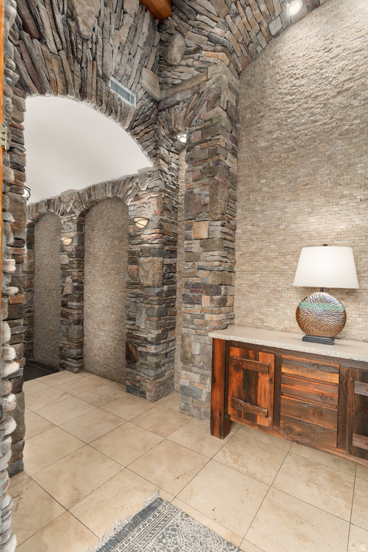 STONE CLIFF 9 - Residential
