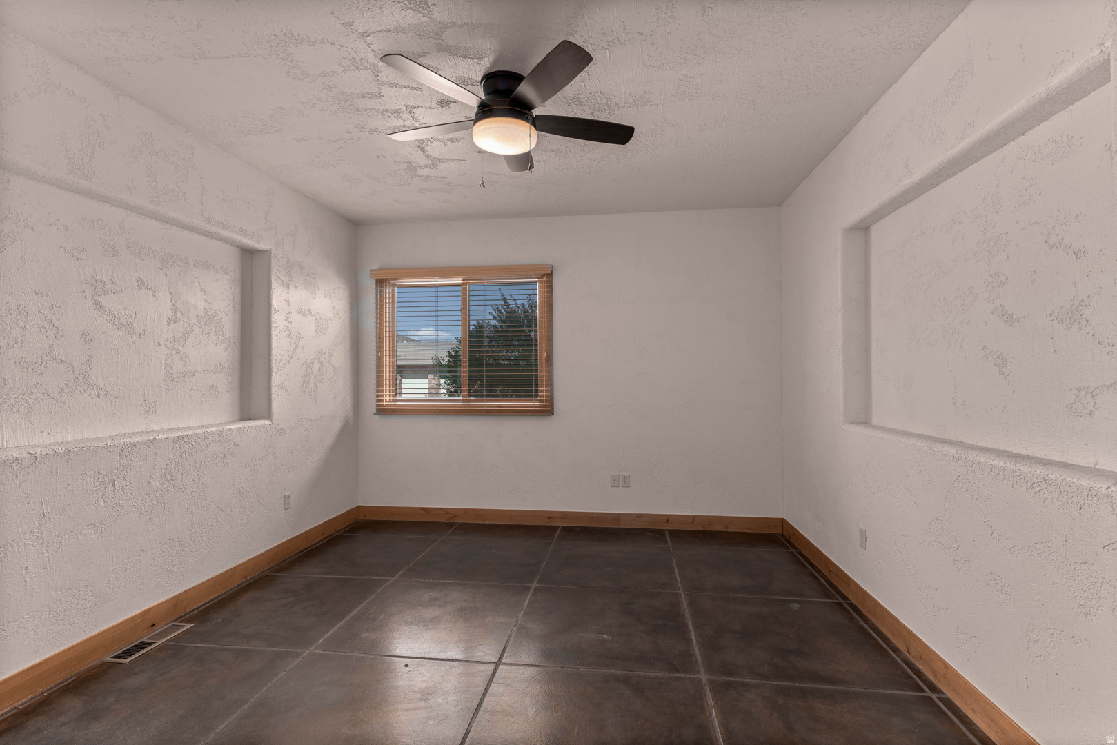 STONE CLIFF 9 - Residential