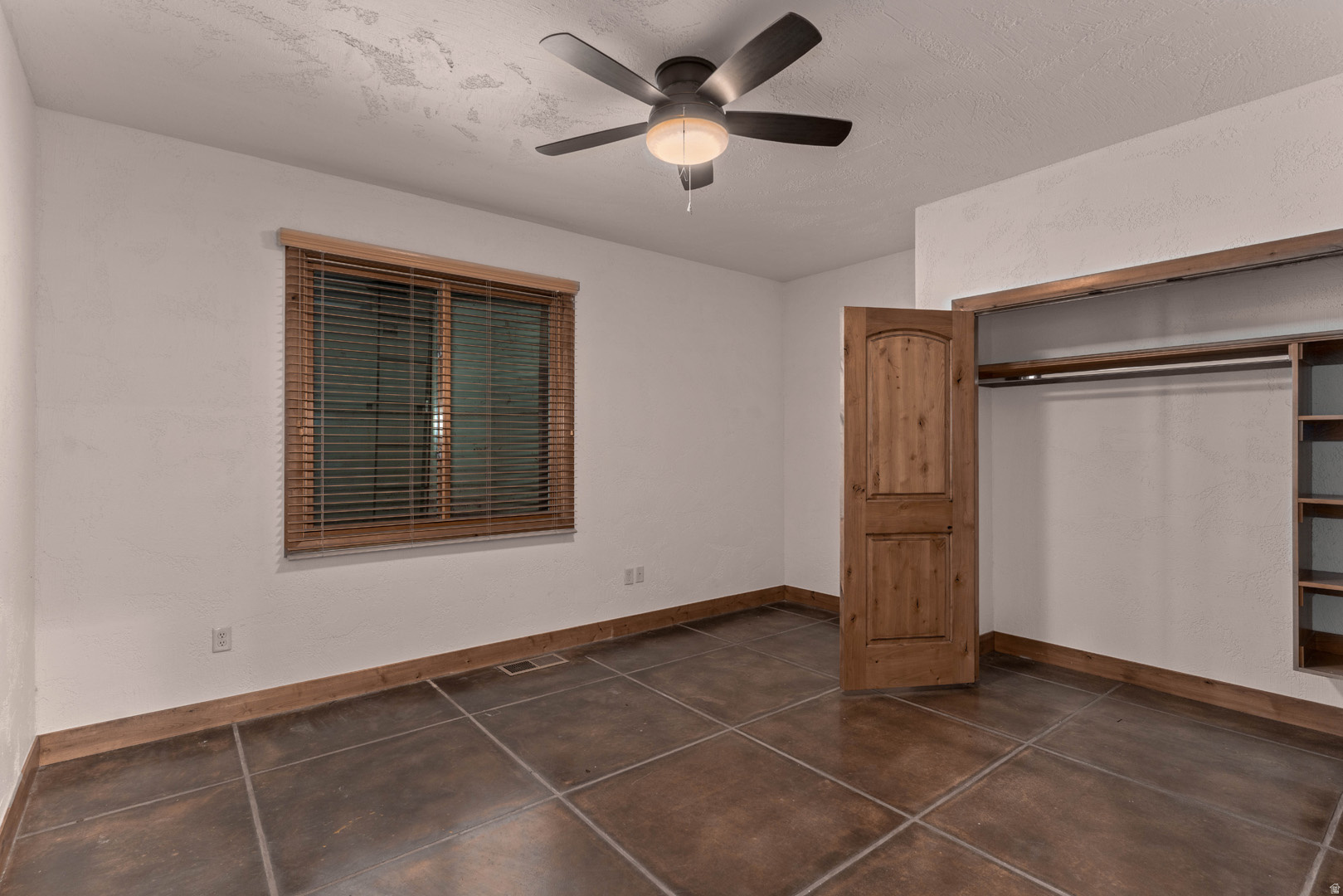 STONE CLIFF 9 - Residential
