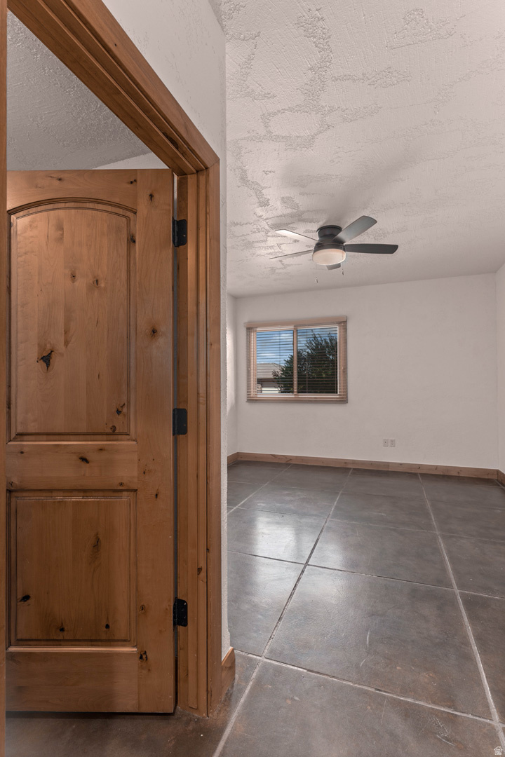 STONE CLIFF 9 - Residential