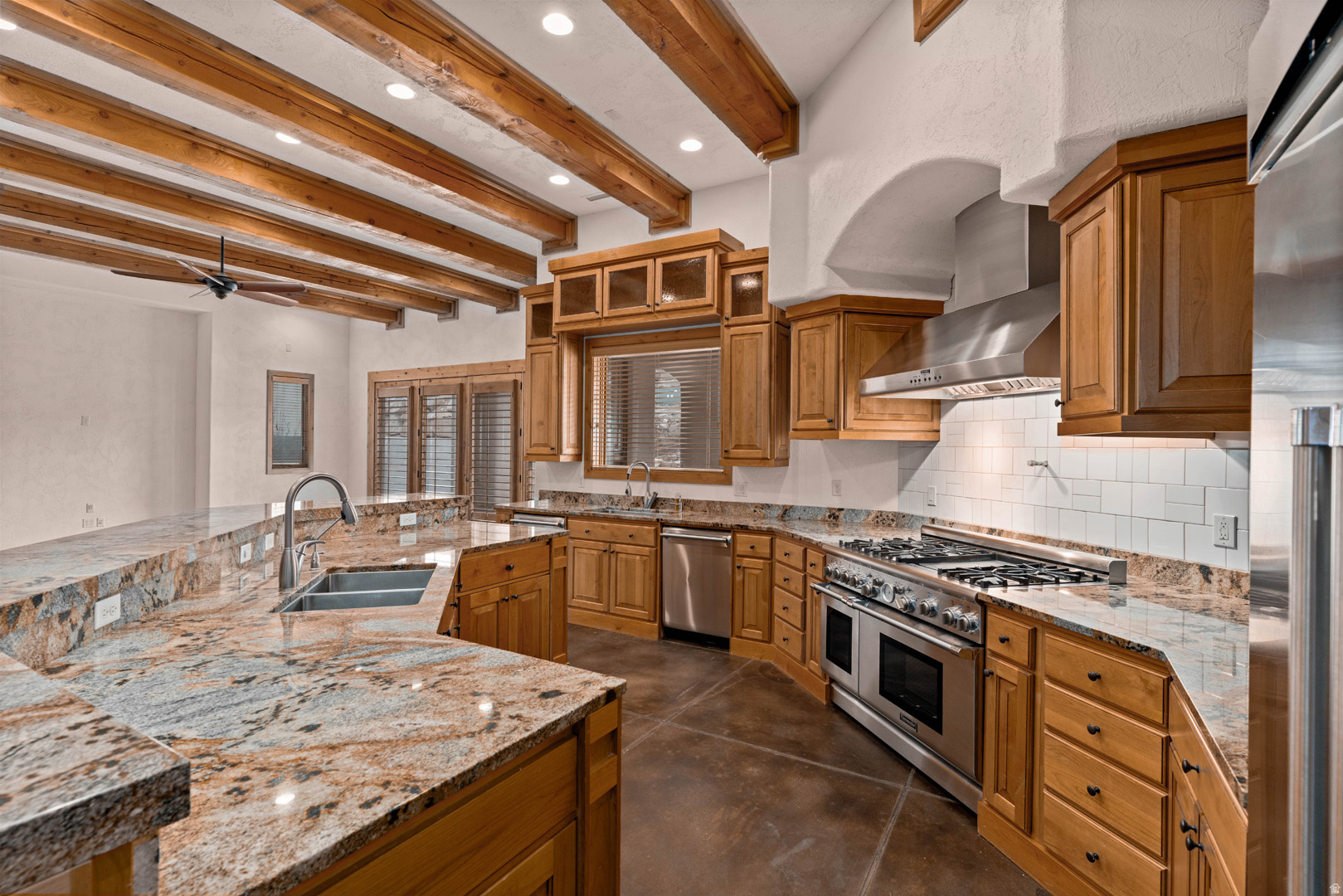 STONE CLIFF 9 - Residential