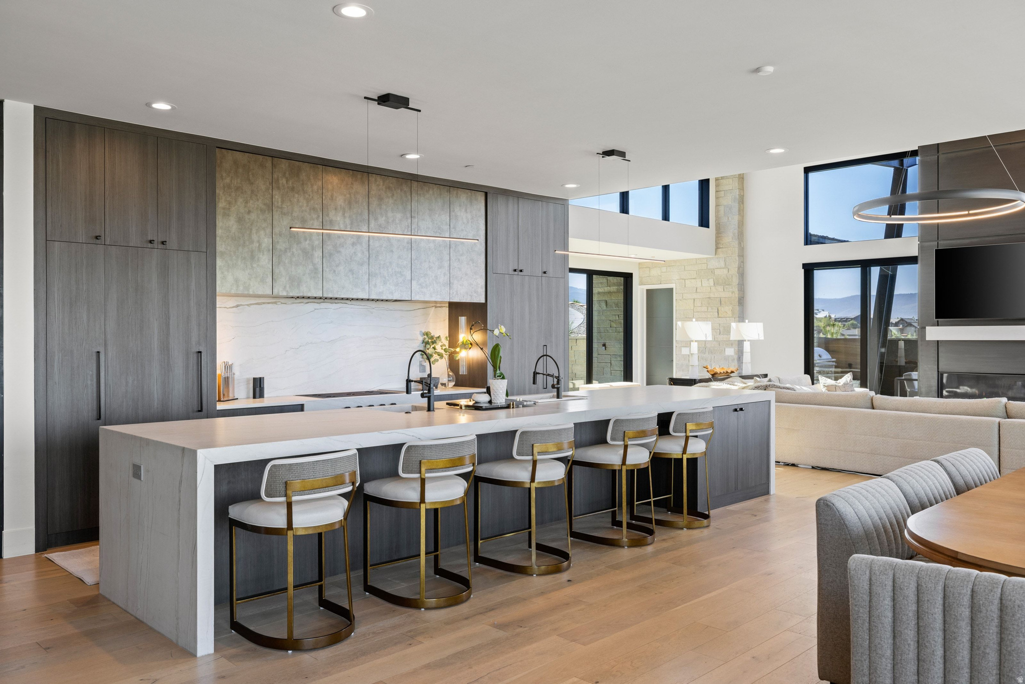 RED LEDGES - Residential