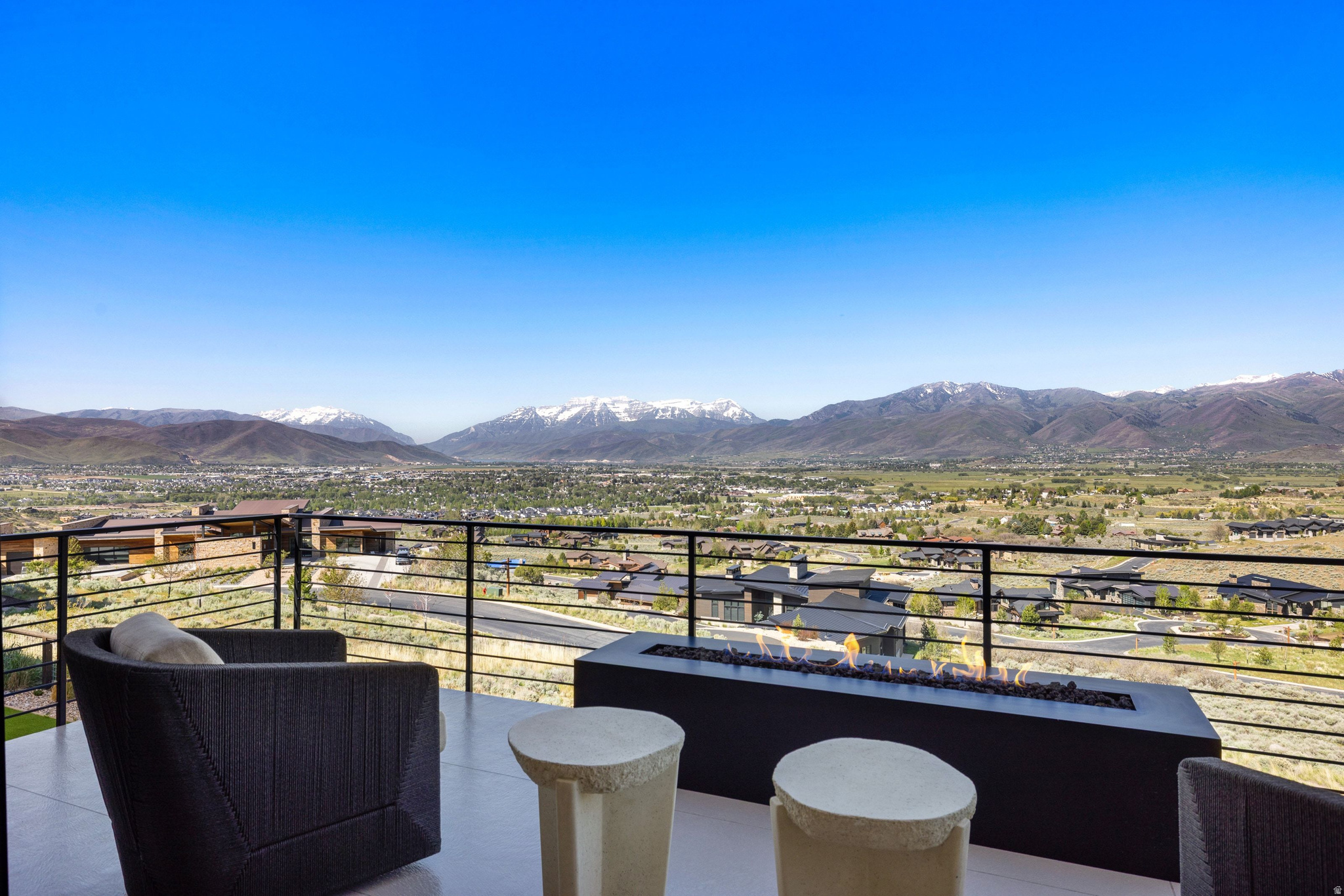 RED LEDGES - Residential
