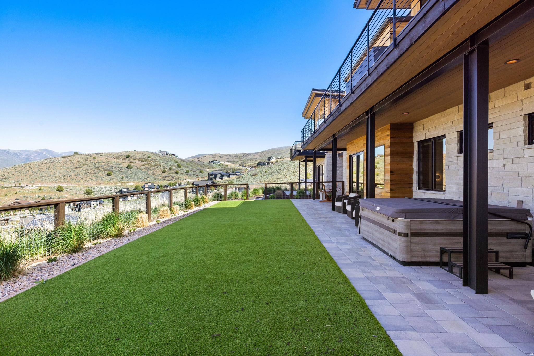 RED LEDGES - Residential
