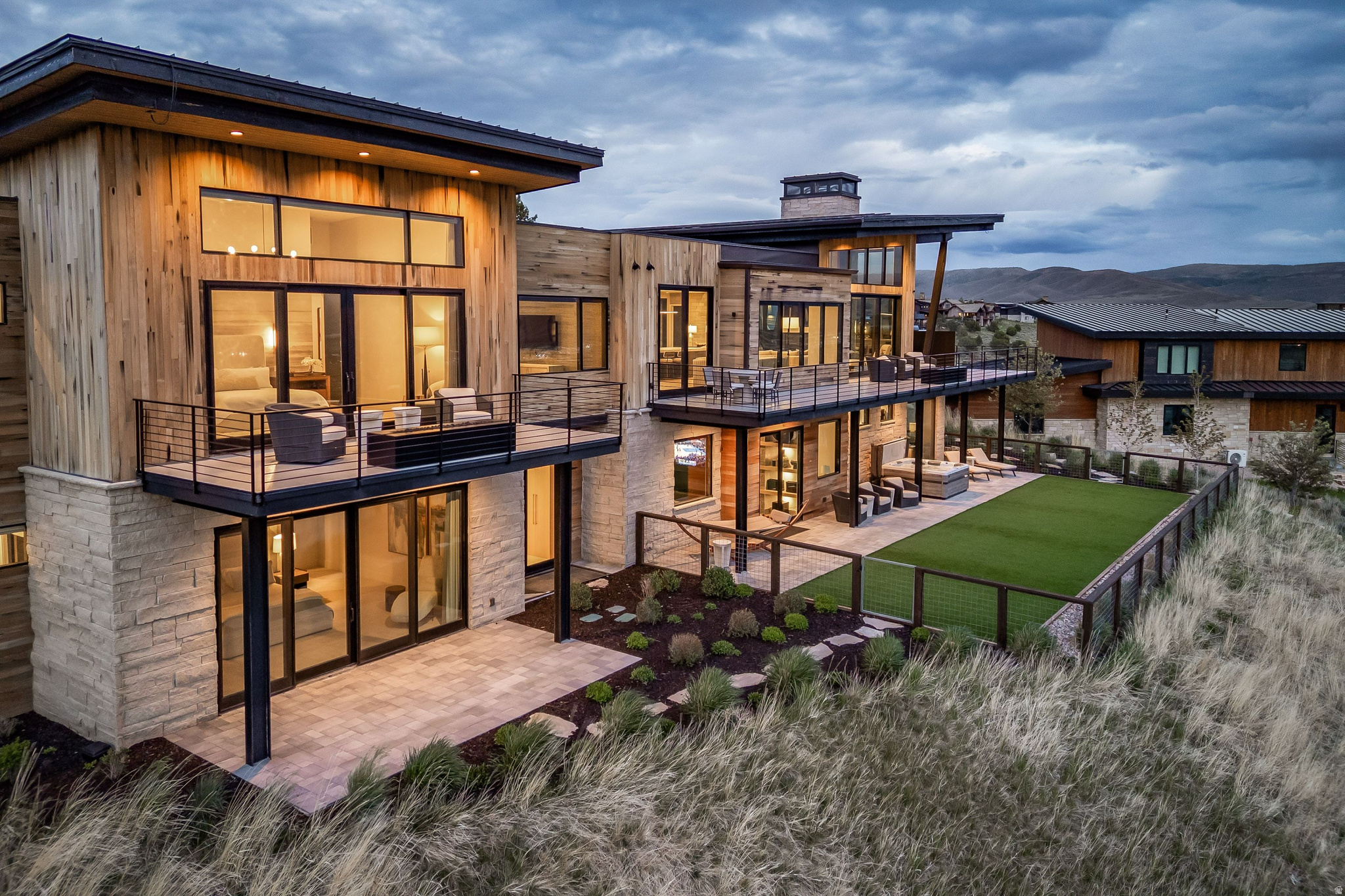 RED LEDGES - Residential