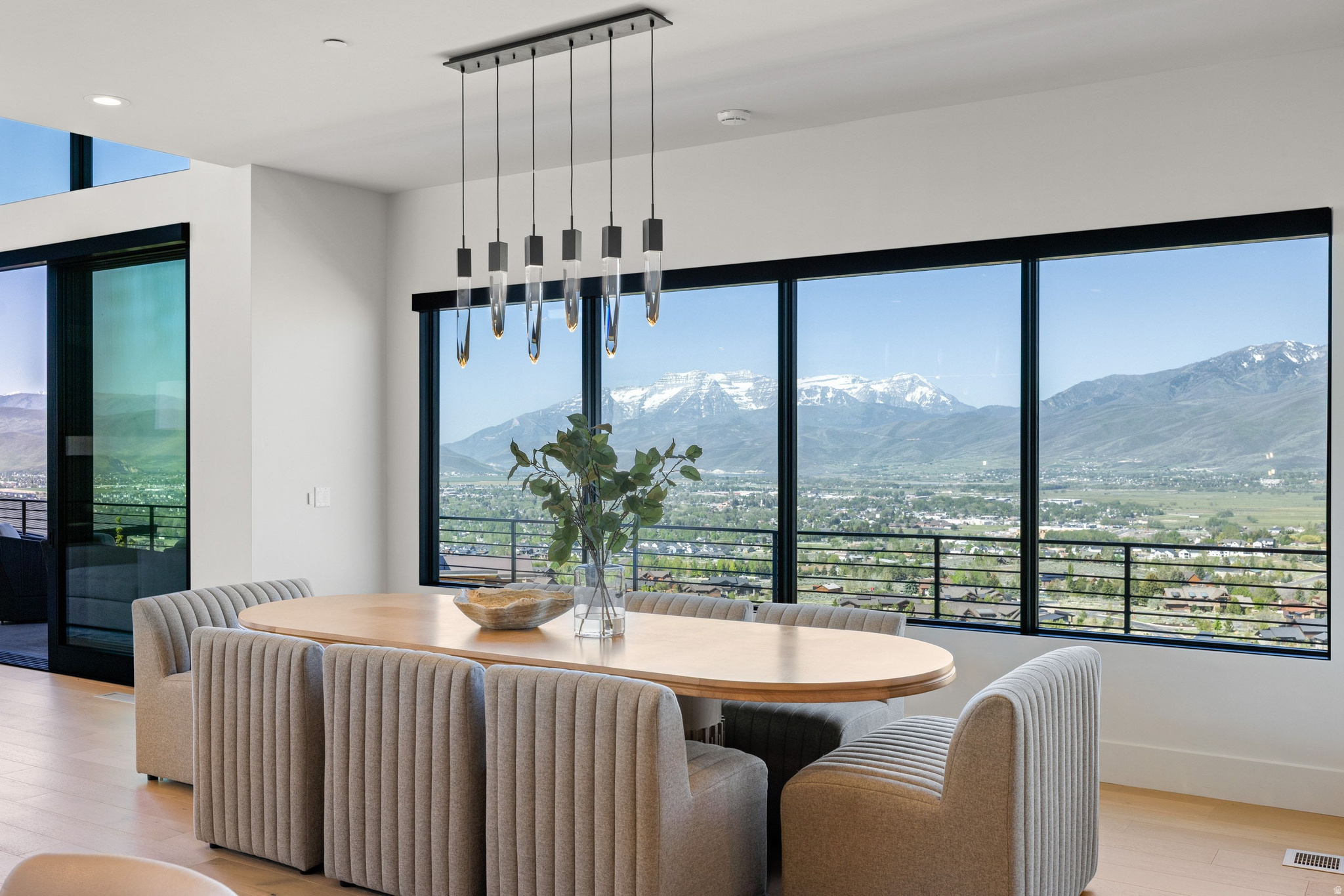 RED LEDGES - Residential