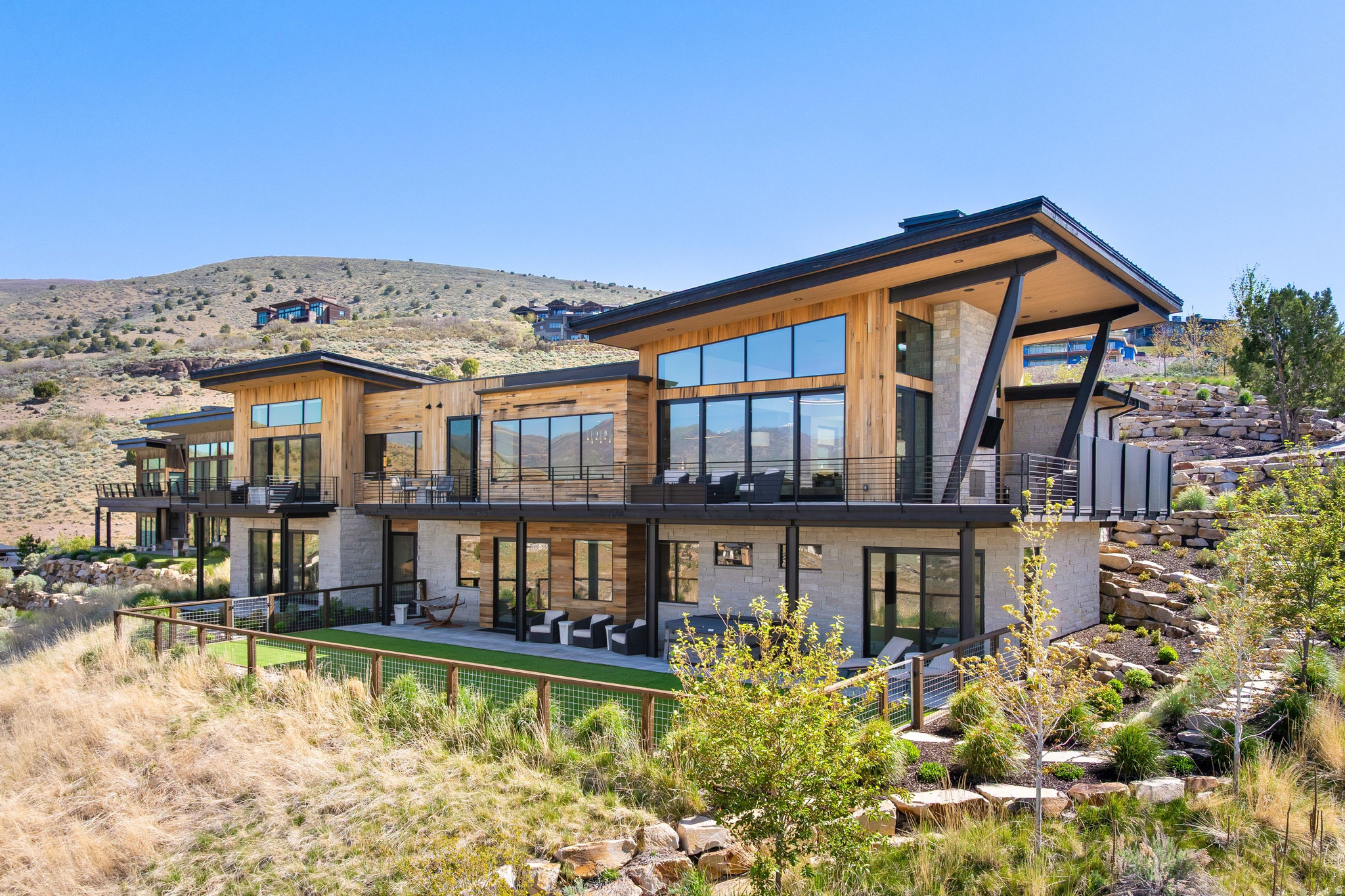 RED LEDGES - Residential