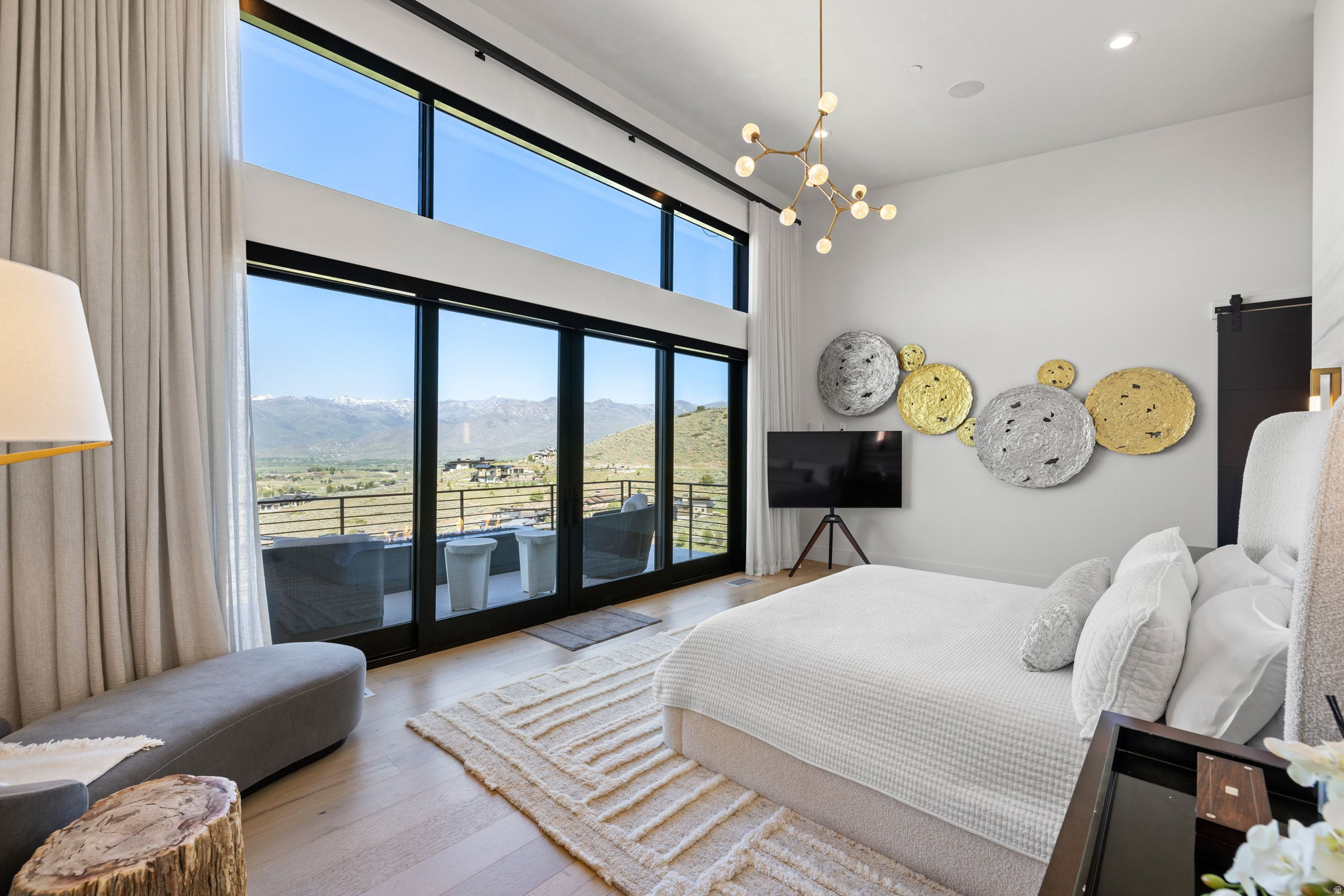 RED LEDGES - Residential