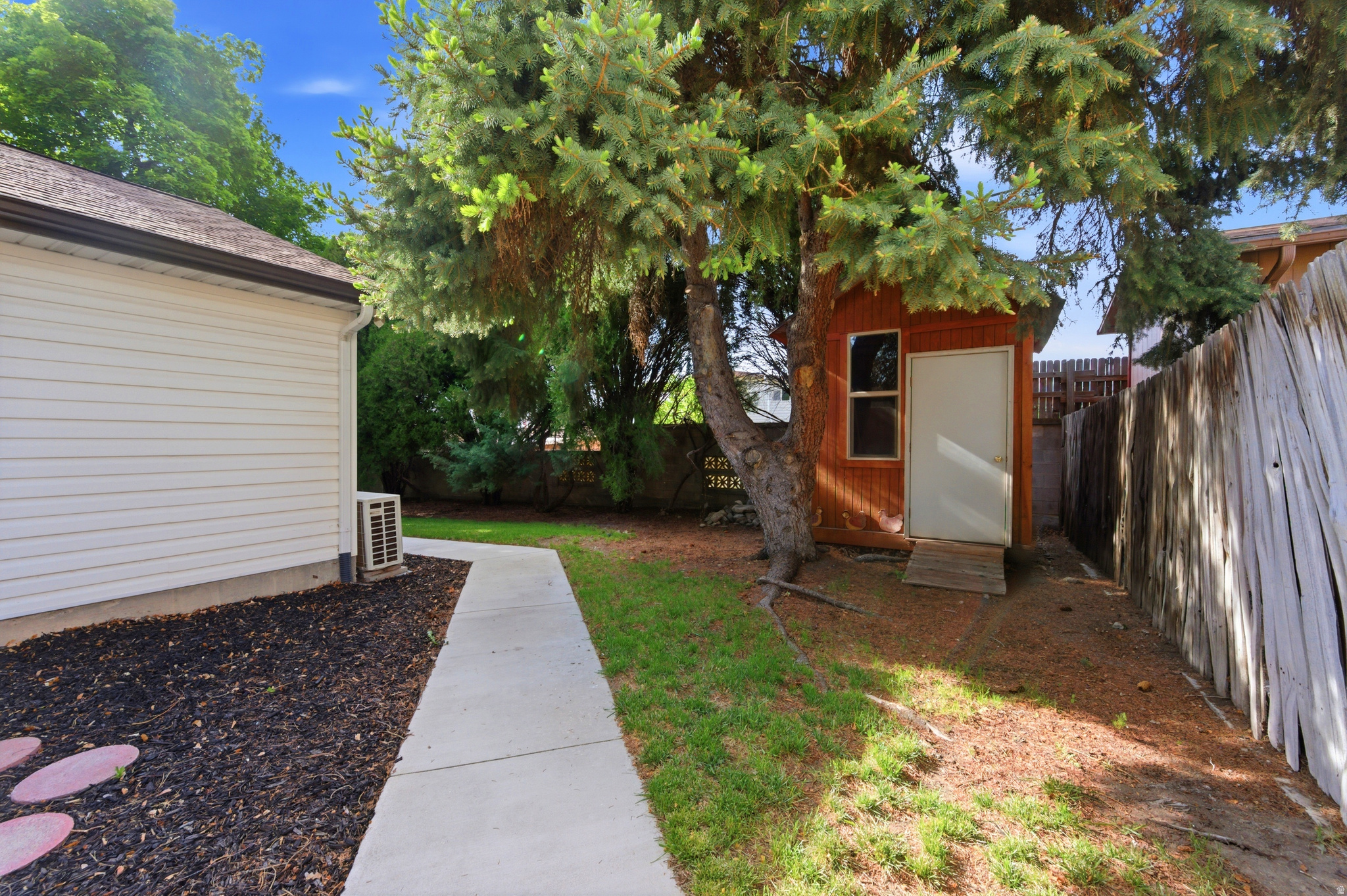 HILLSDALE HEIGHTS - Residential