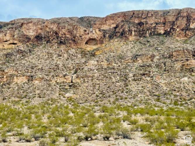 CLIFF DWELLER RANCH - Land