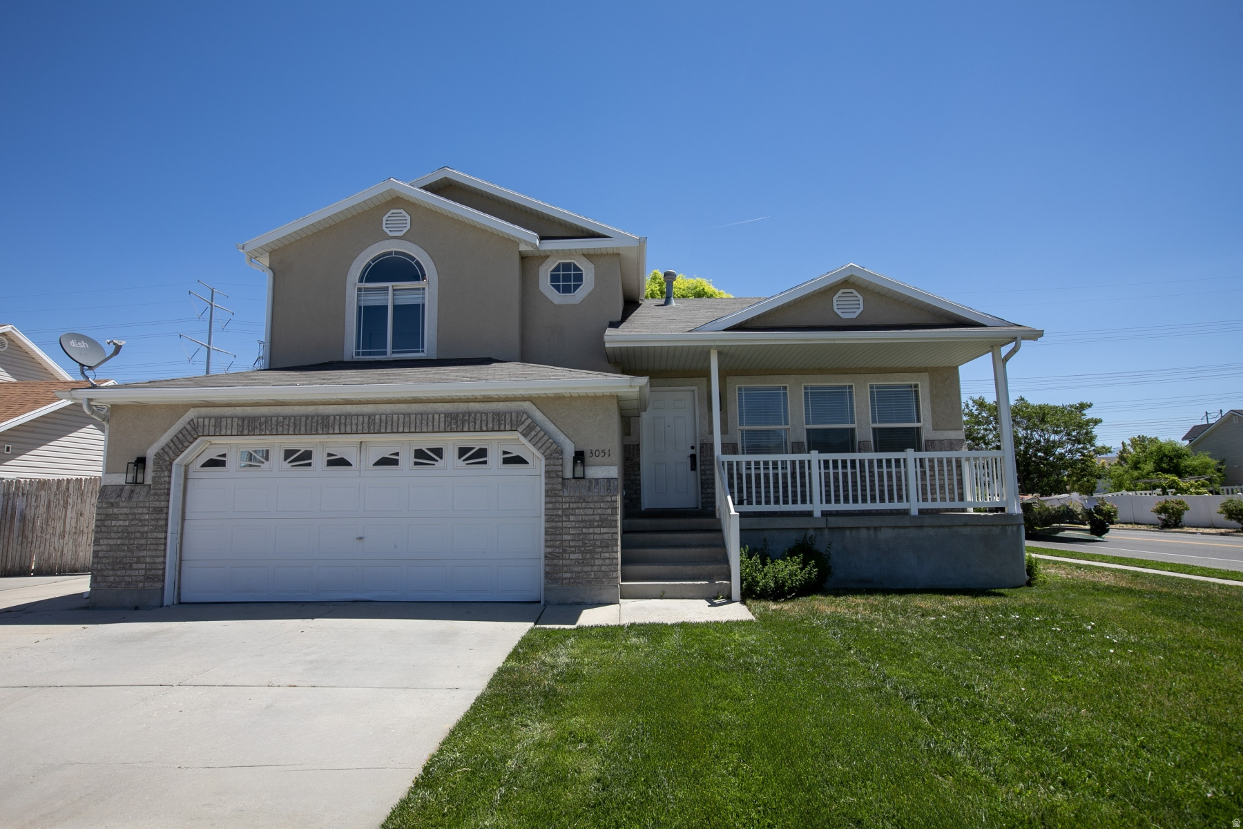 Beautiful clean home!!  Freshly painted and 3 years old flooring.  Quartz countertops and huge R.V. pad with a large concrete patio in the backyard.  Perfect for family gatherings and parties.  Conveniently located near great shopping, schools, and freeway.    Square footage figures are provided as a courtesy estimate only and were obtained from County.  Buyer is advised to obtain an independent measurement.  Agent is related to owner.