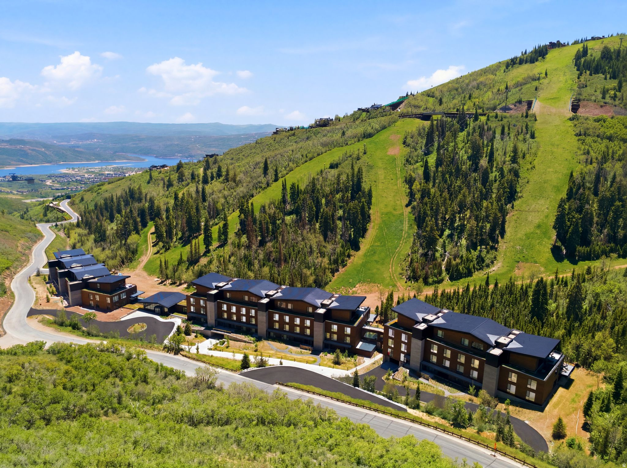 FOUNDERS PLACE - Residential