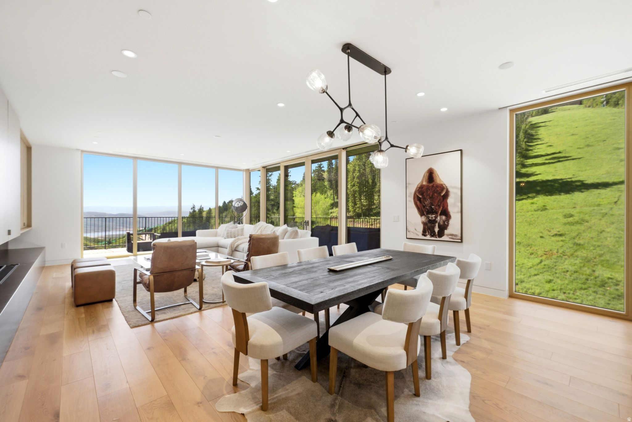 FOUNDERS PLACE - Residential