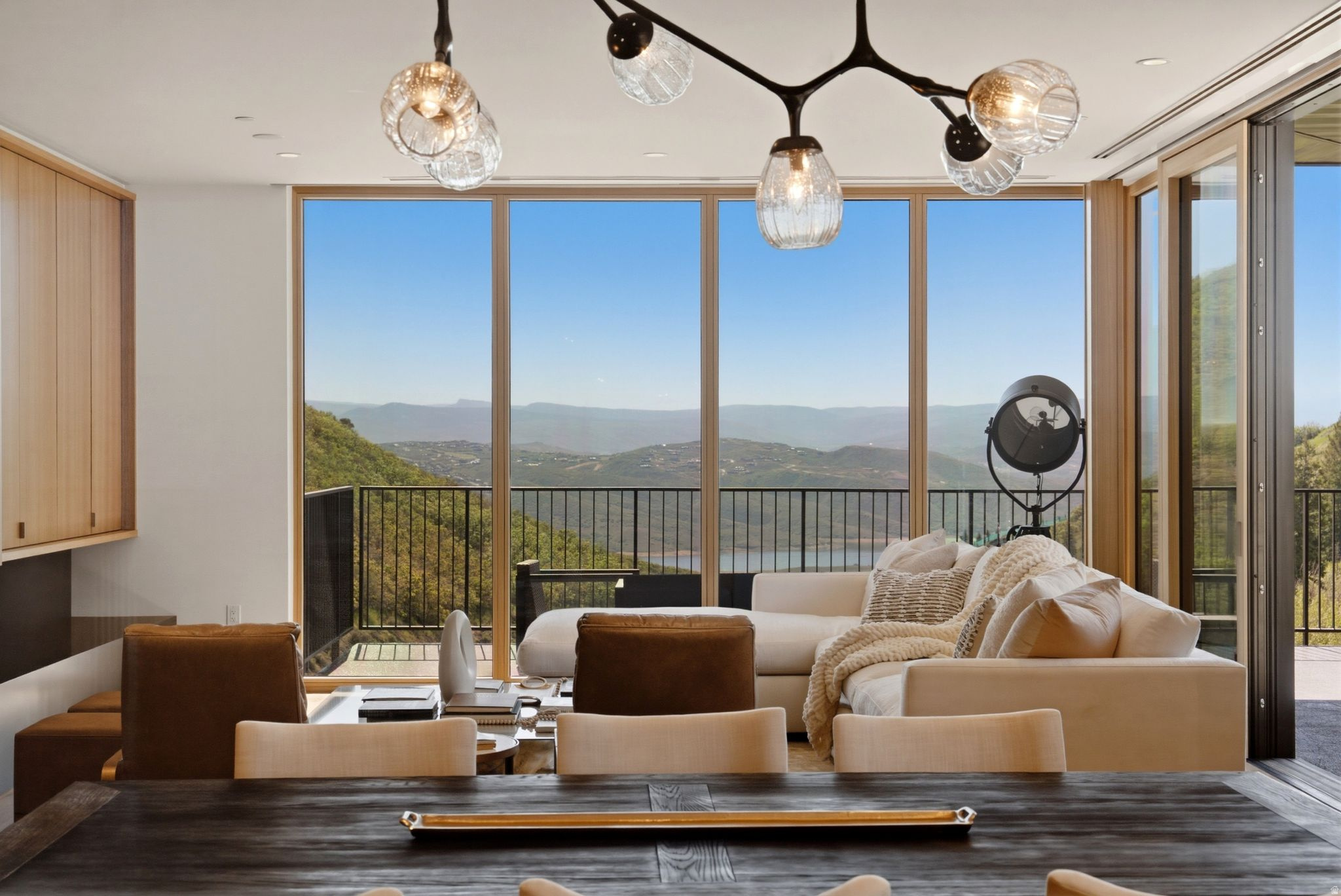 FOUNDERS PLACE - Residential