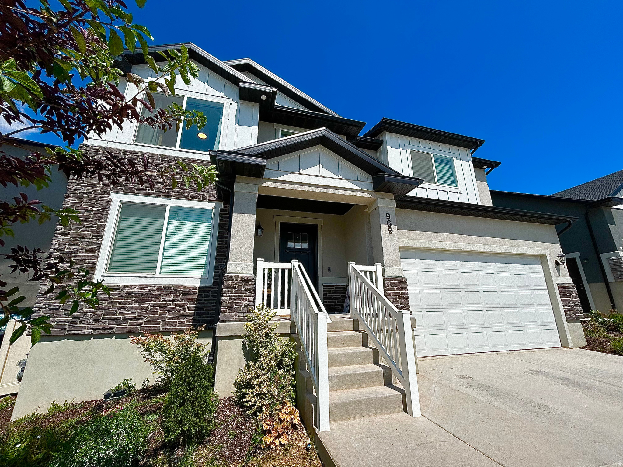 RIDGEHORNE - Residential