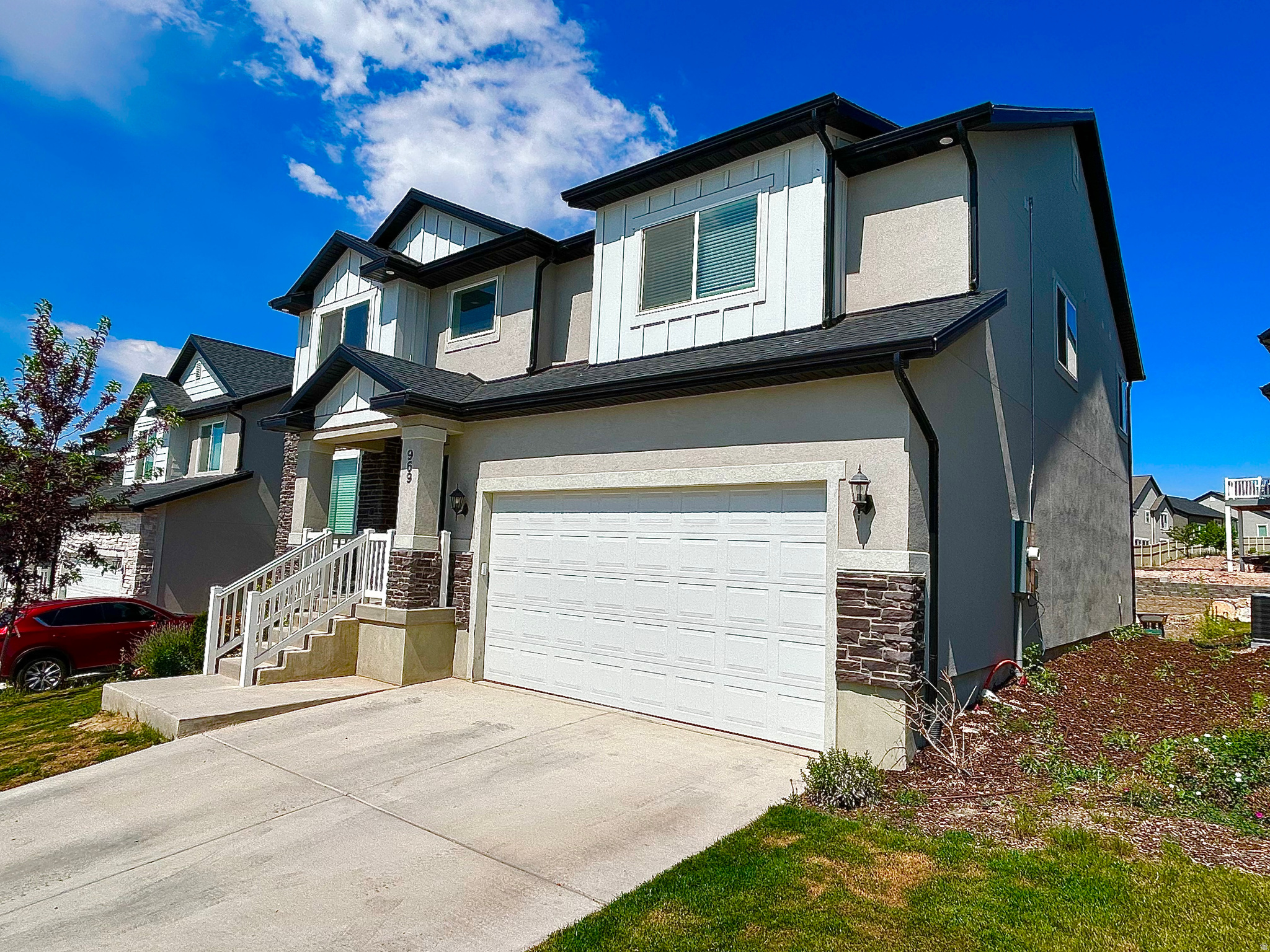 RIDGEHORNE - Residential