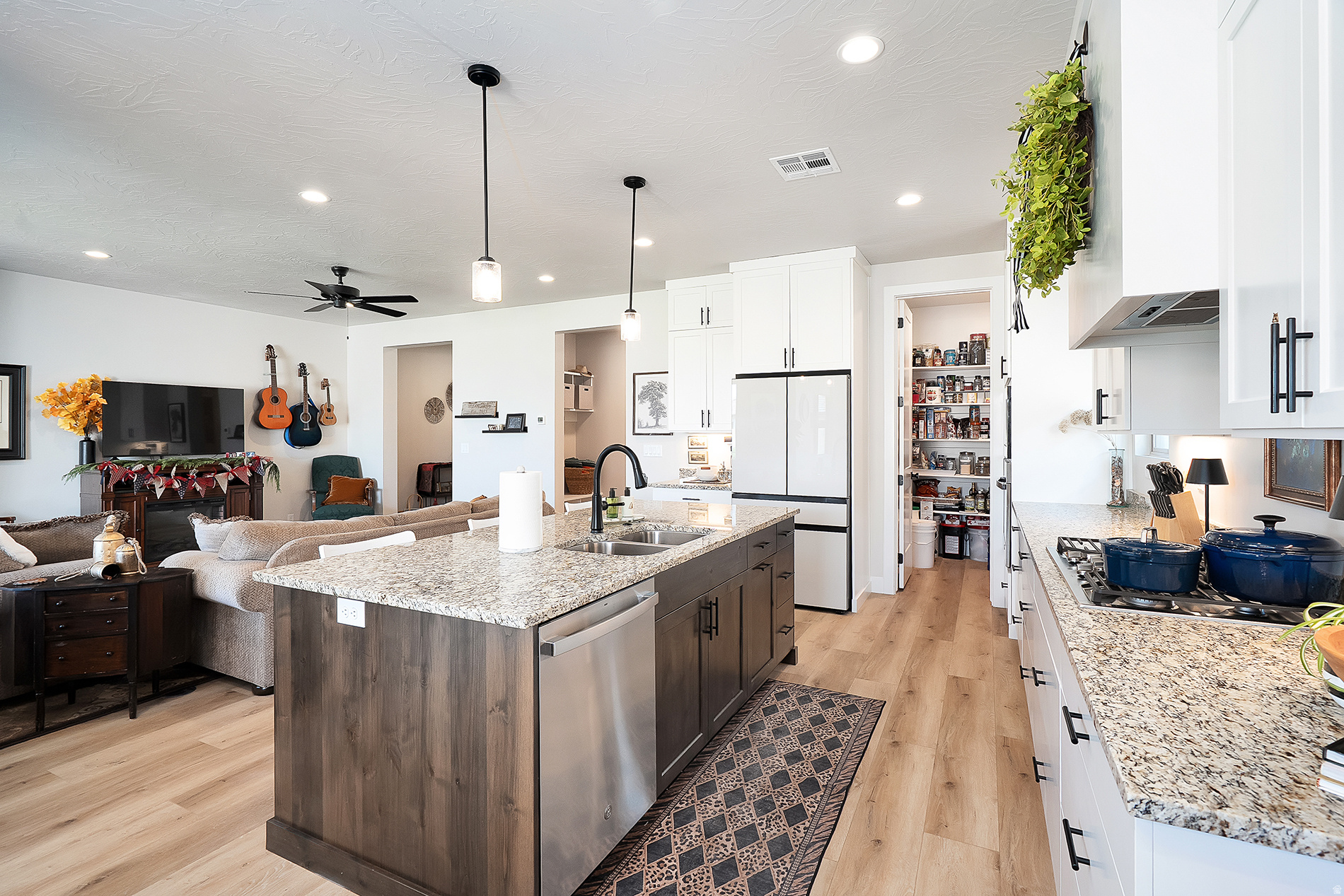 SOLIS AT CORAL CANYON 1 - Residential