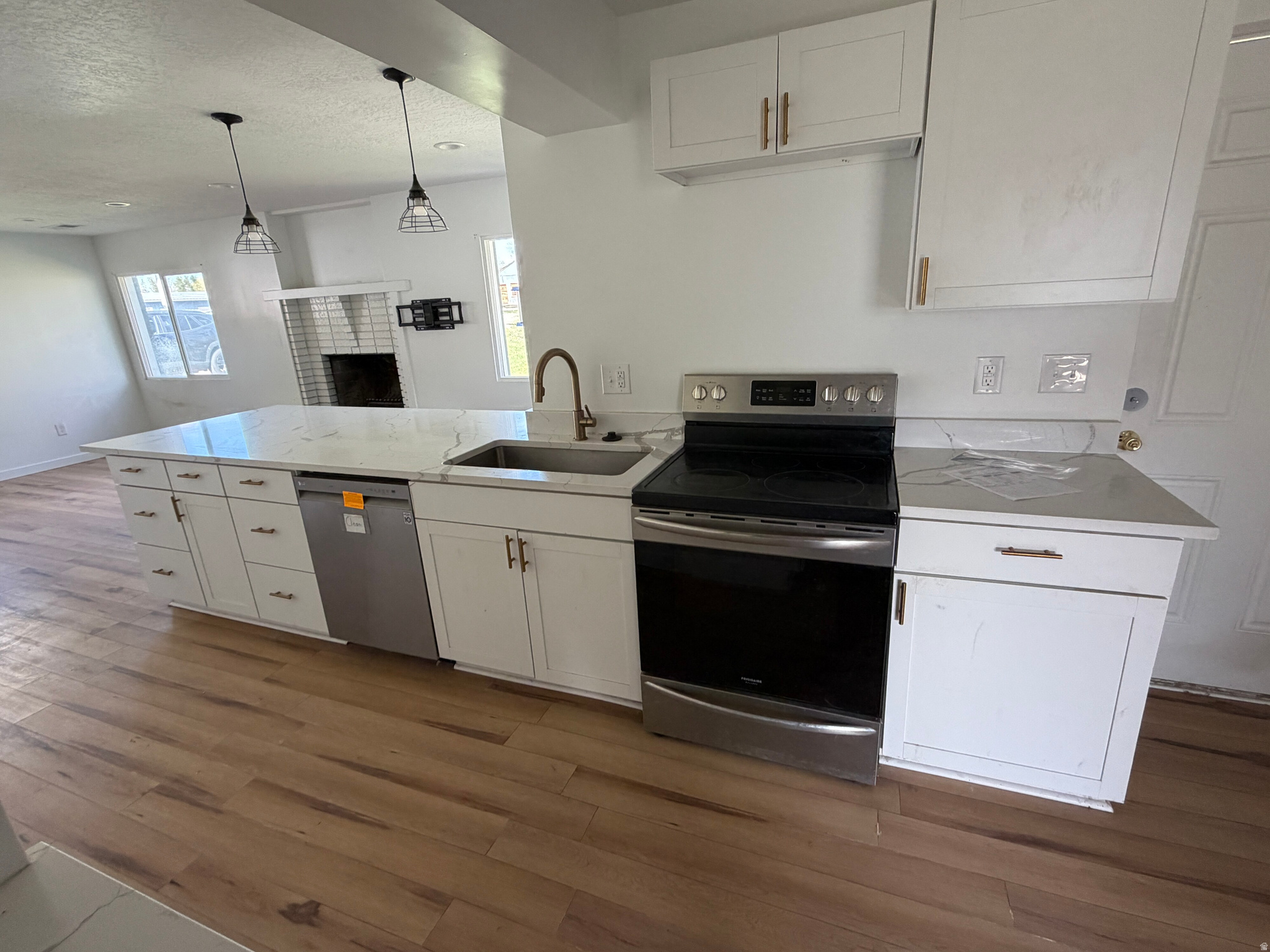 SCHRENKS WEST - Residential