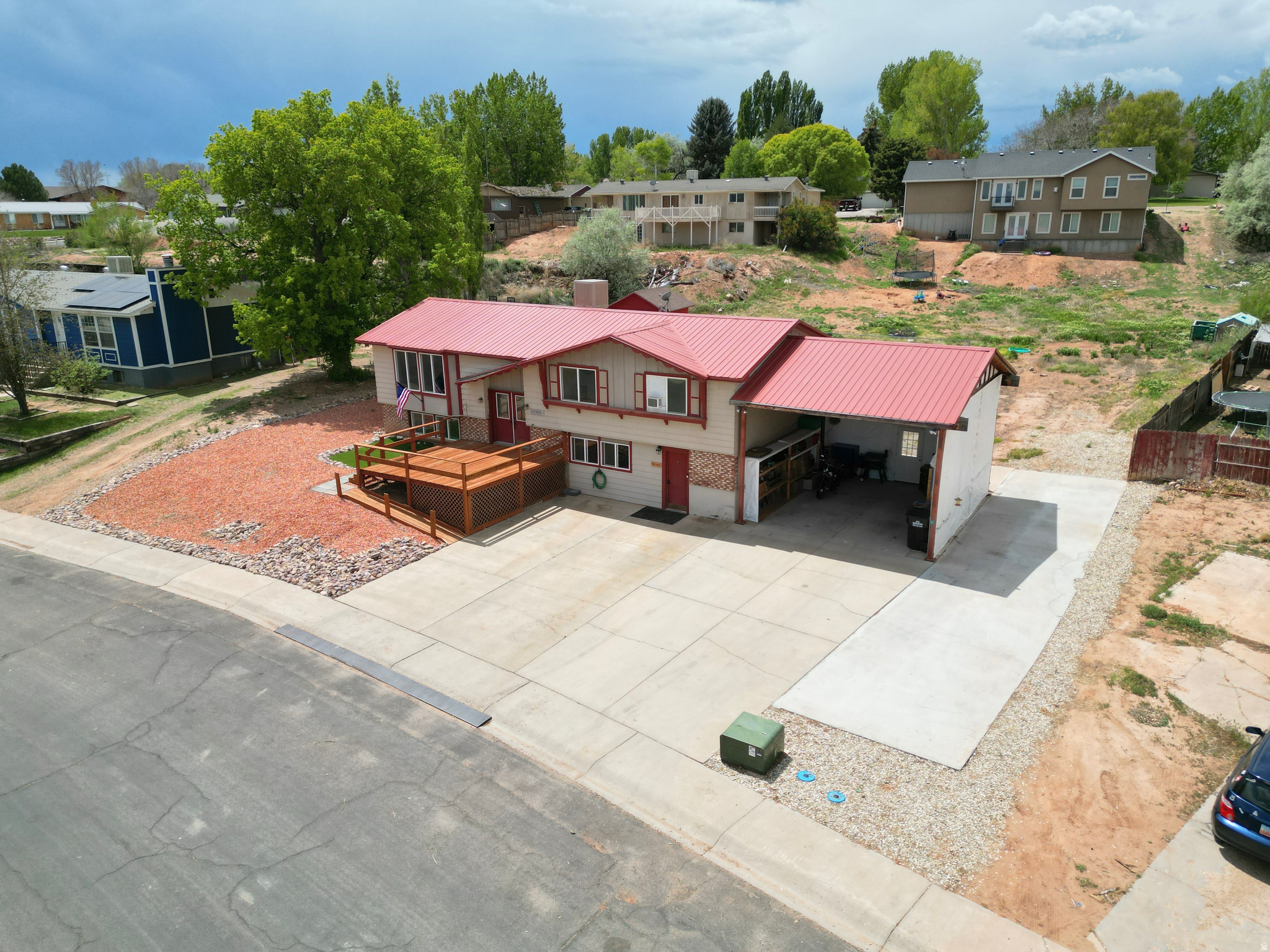 SUMMER HILLS - Residential