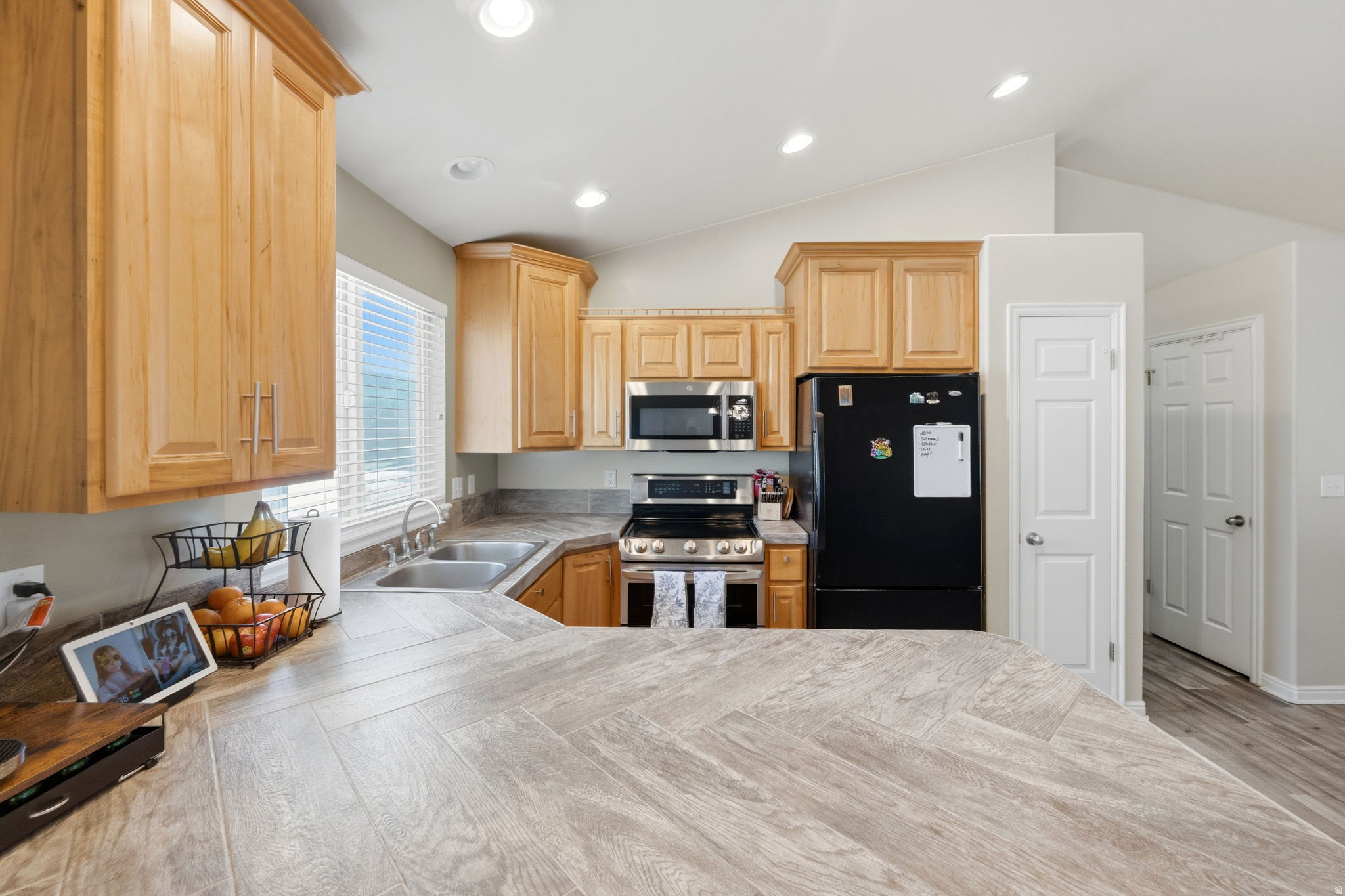 CEDAR COVE - Residential