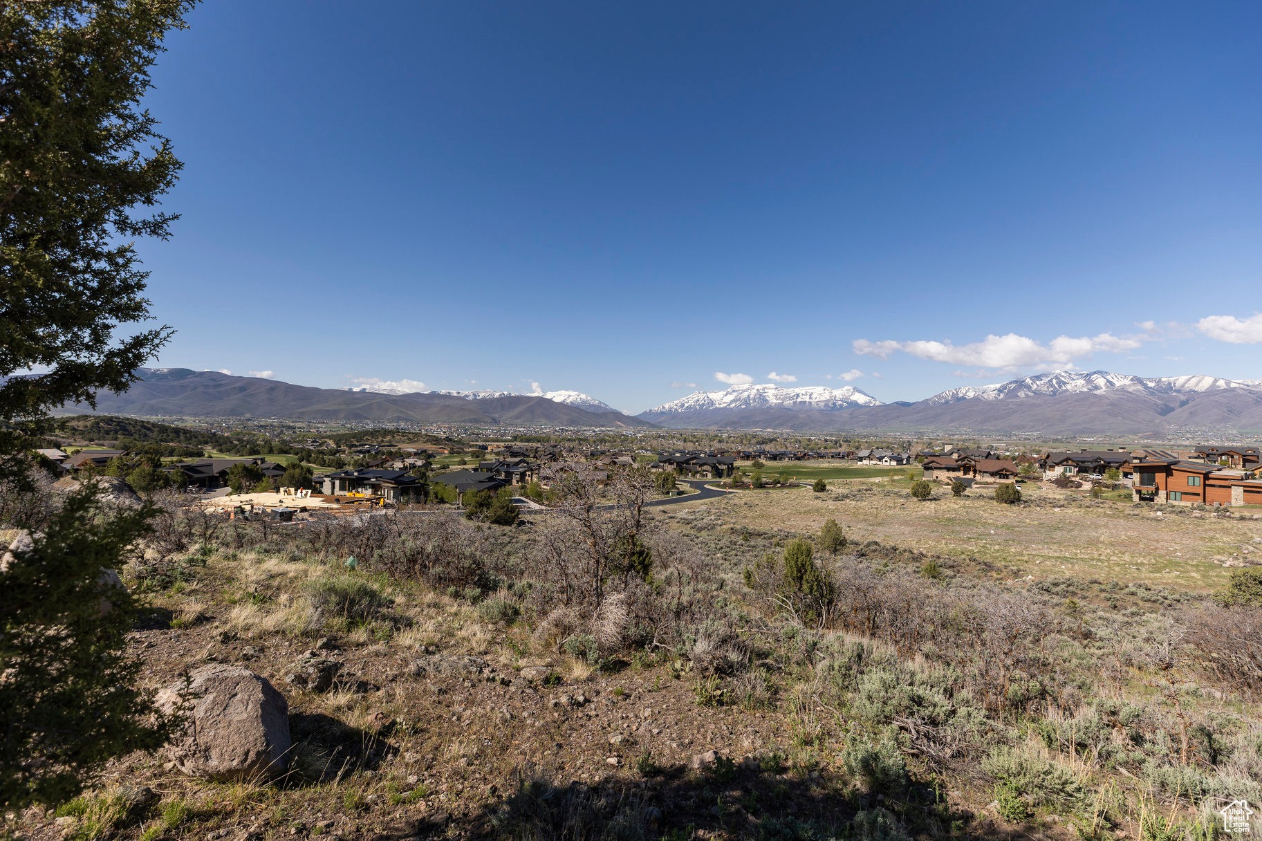 RED LEDGES - Residential