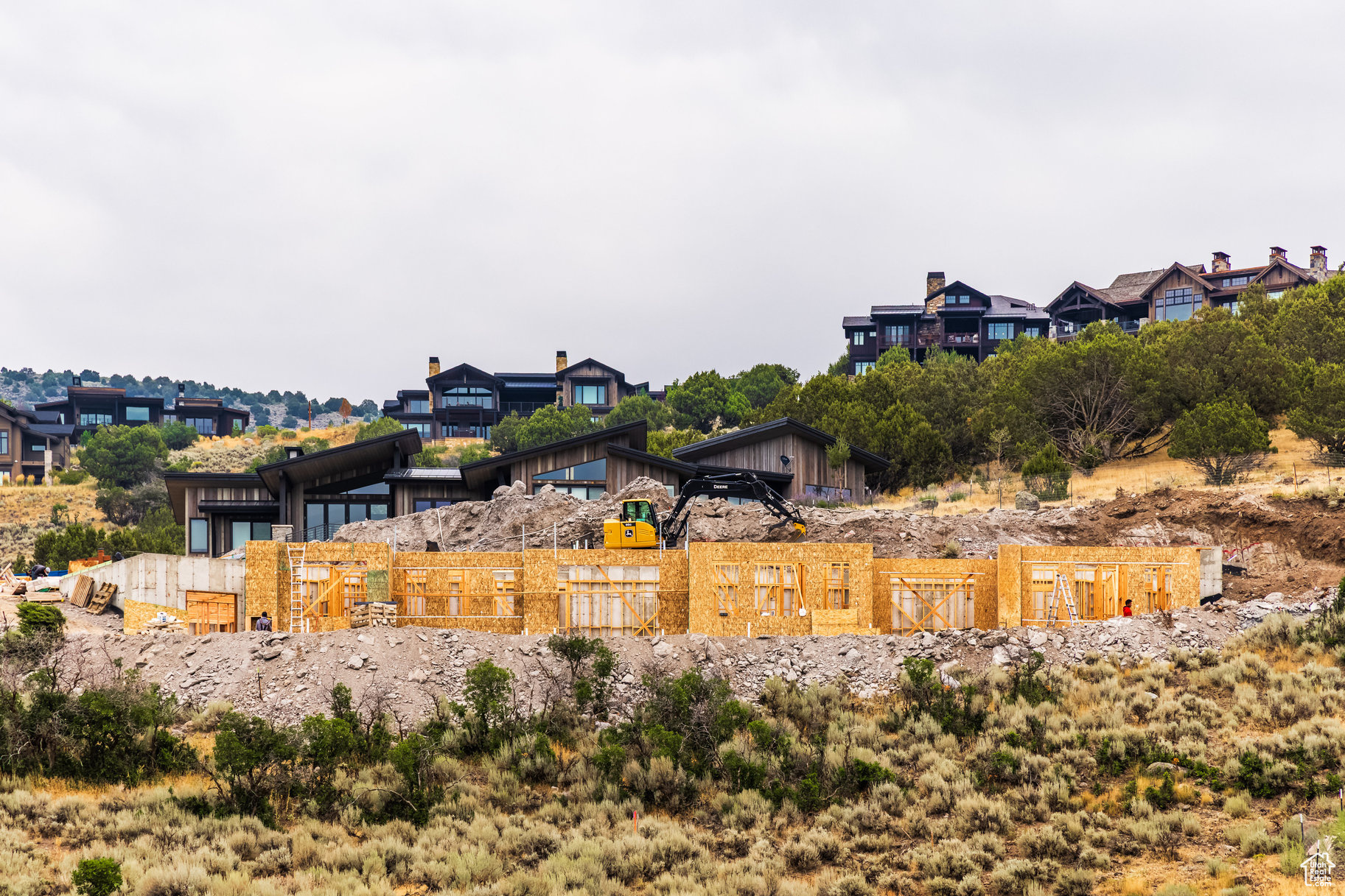 RED LEDGES - Residential
