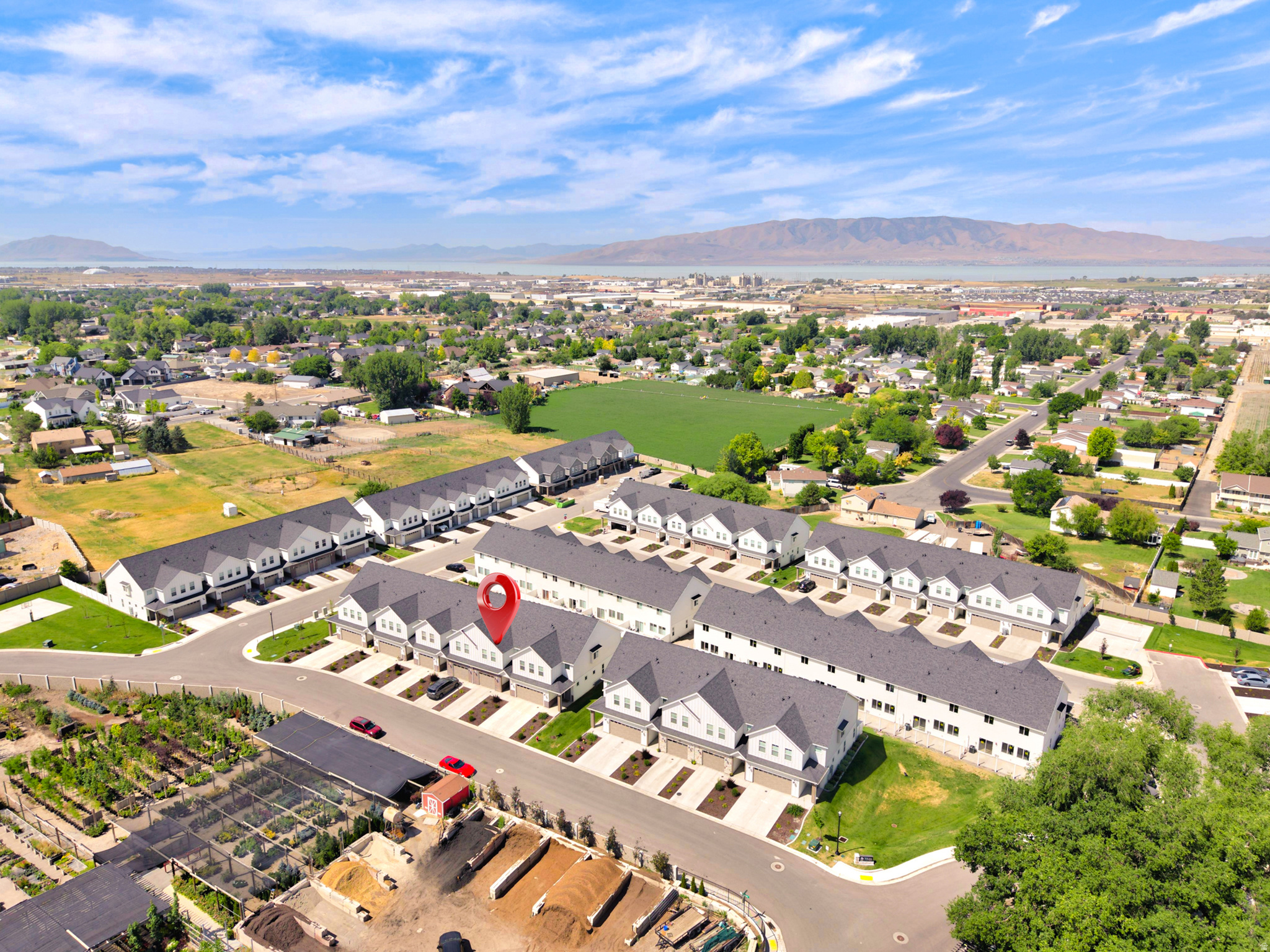 TILLA COURT - Residential