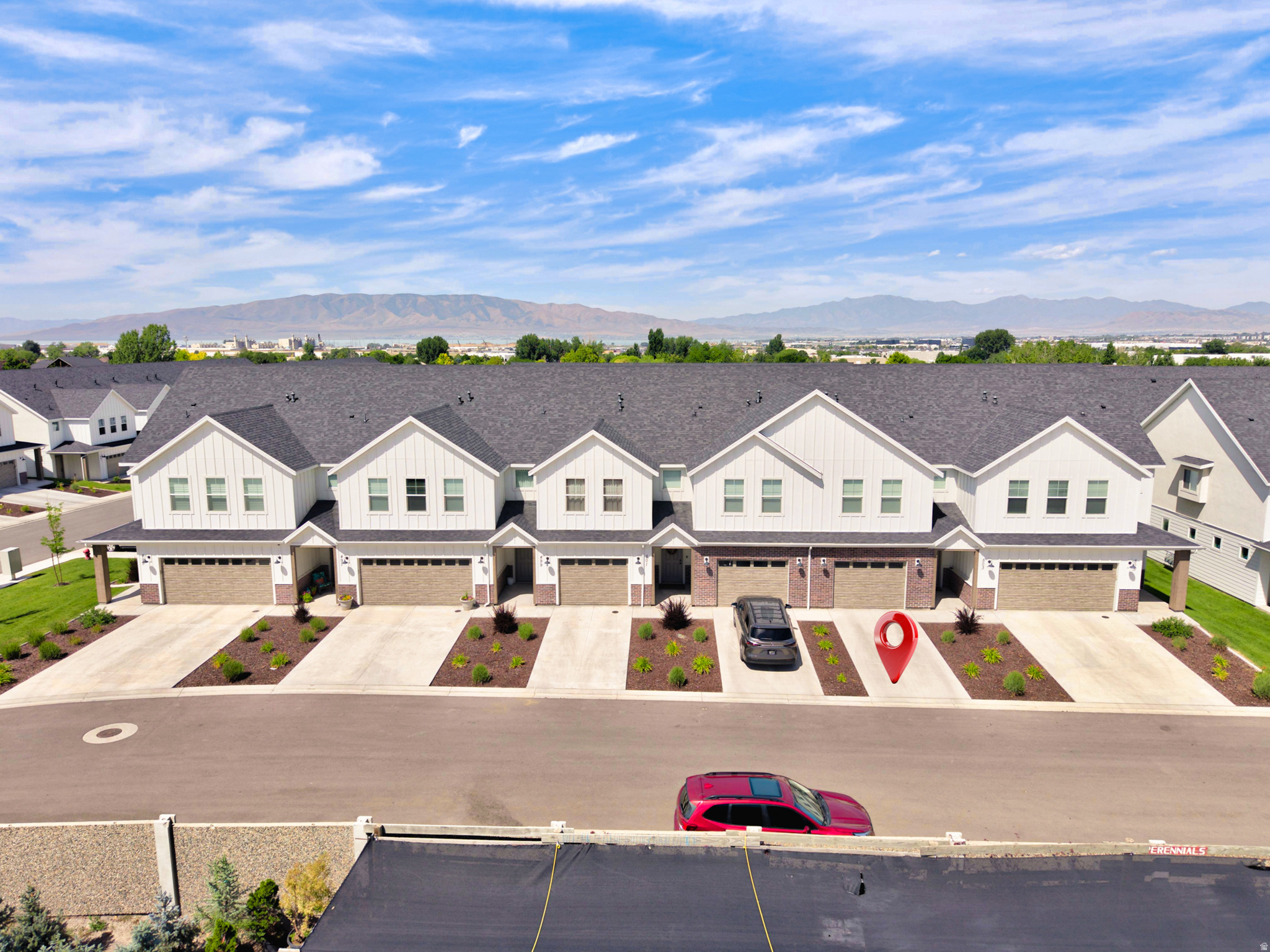 TILLA COURT - Residential