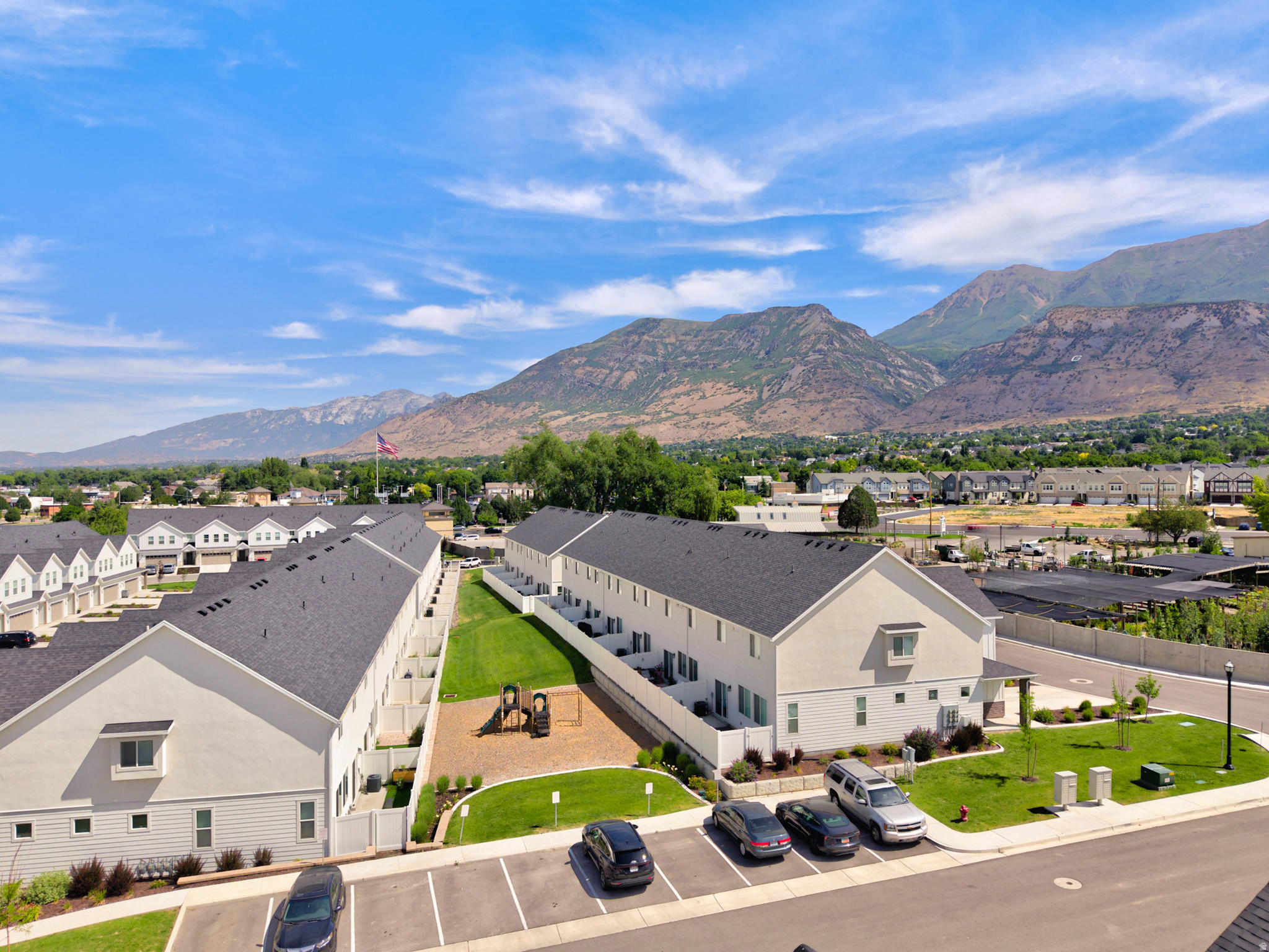 TILLA COURT - Residential