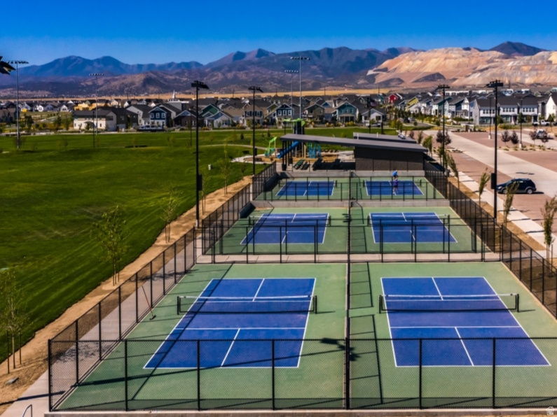 KENNECOTT - Residential