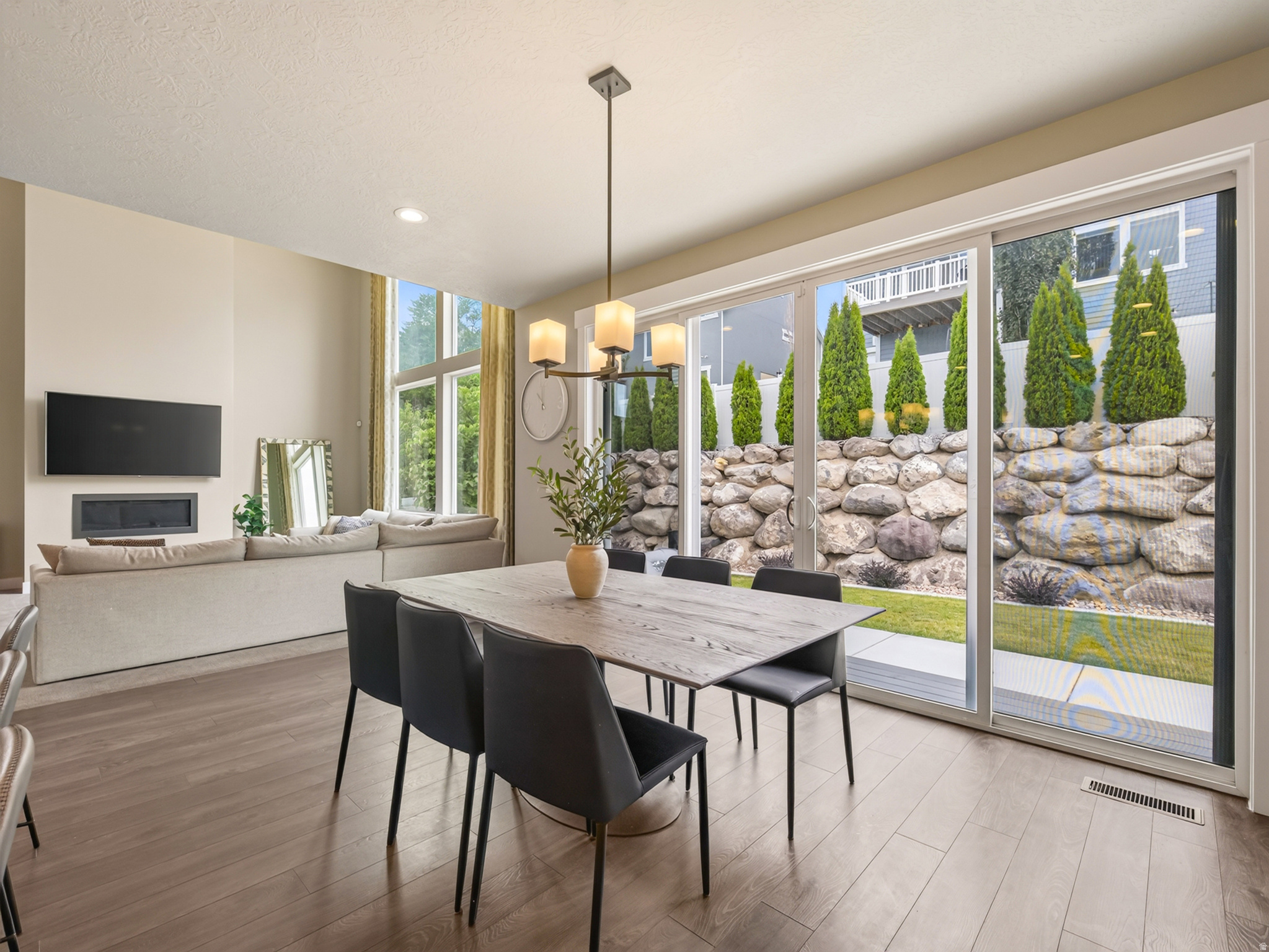 CANYON HILLS PHASE 1 - Residential