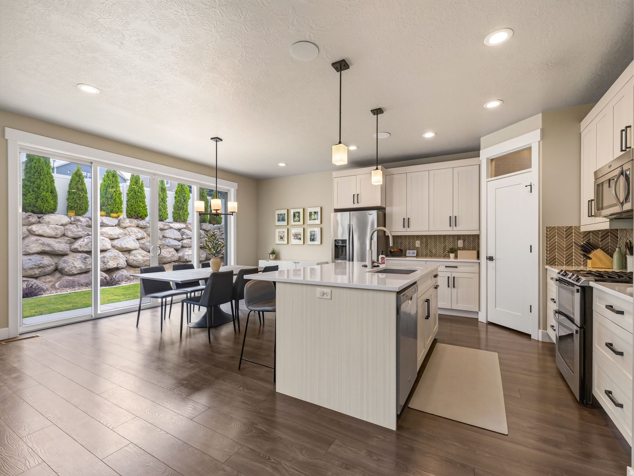 CANYON HILLS PHASE 1 - Residential