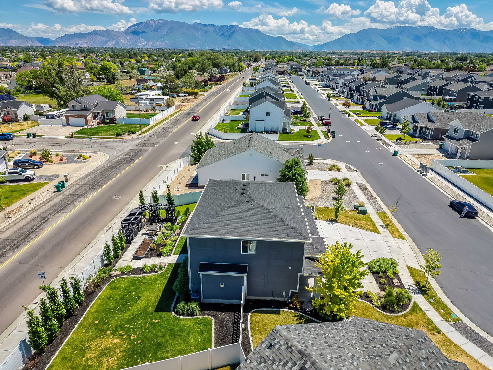 CRESTWOOD ESTATES - Residential