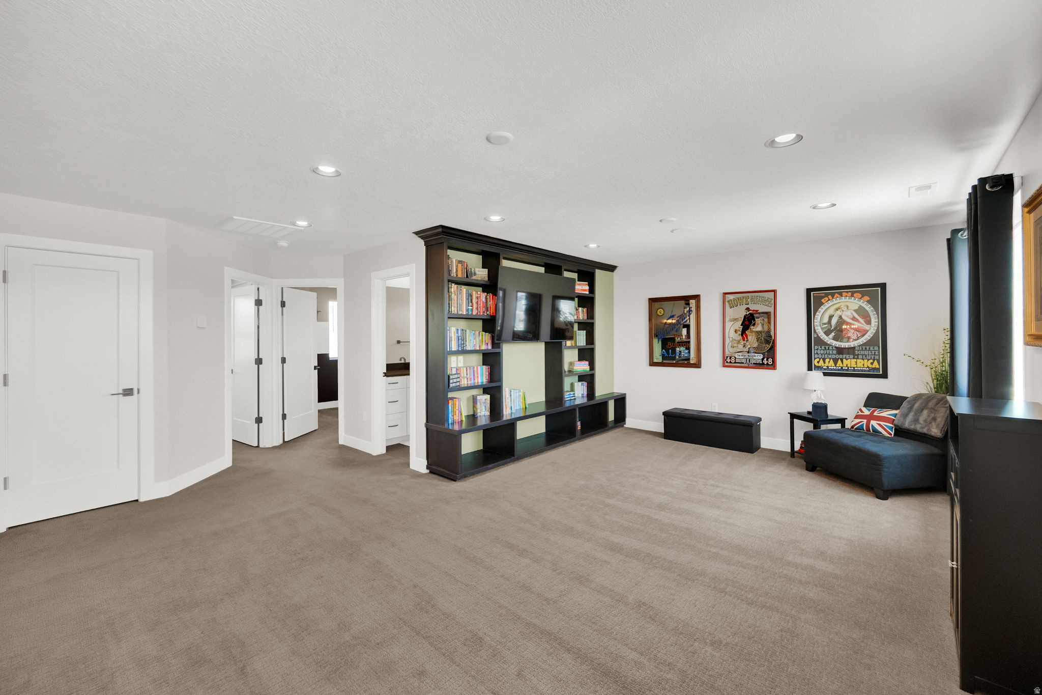 CRESTWOOD ESTATES - Residential
