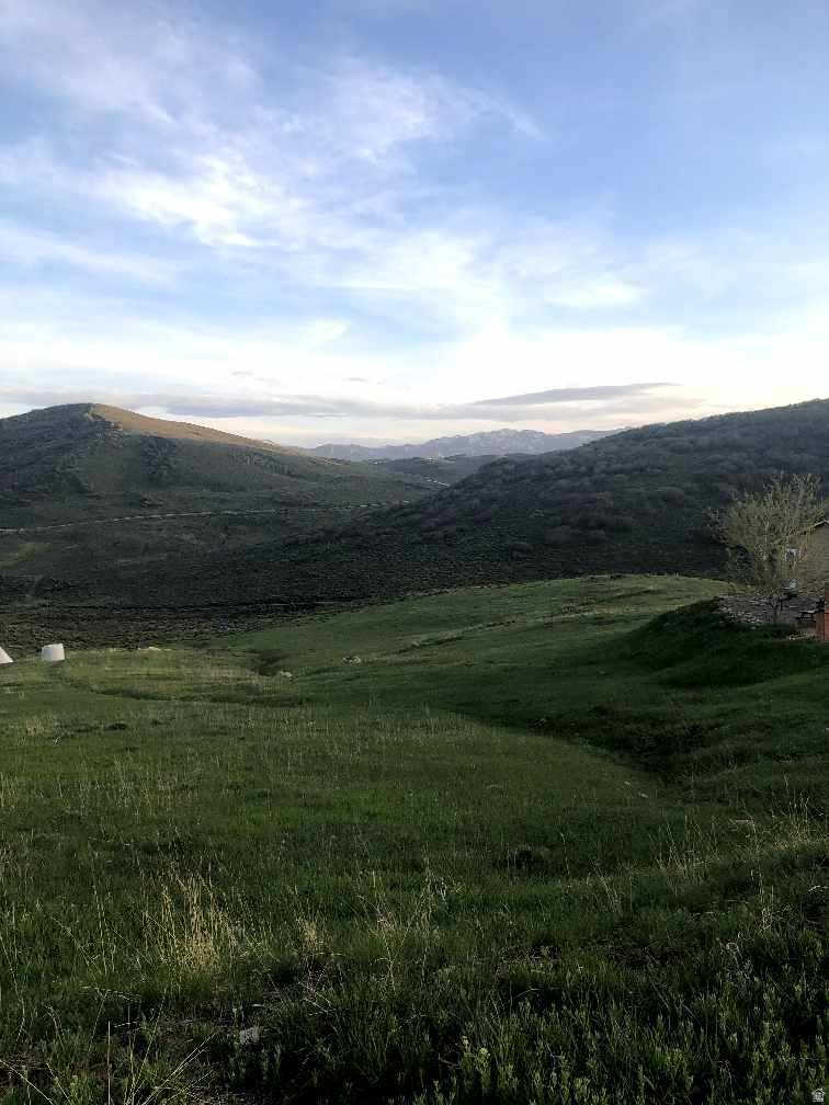Enjoy the great outdoors on your own little piece of paradise.  This 1.01 recreational lot offer trails for hiking and biking and is within minutes of Rockport State Park for boating, fishing and paddleboarding.  Only 25 minutes to Park City for world class skiing, golfing, shopping and dining.  Located in a gated community with views of the ski resorts and only 40 minutes from Salt Lake so you can bring up your camper trailer for the day, a weekend or a week!