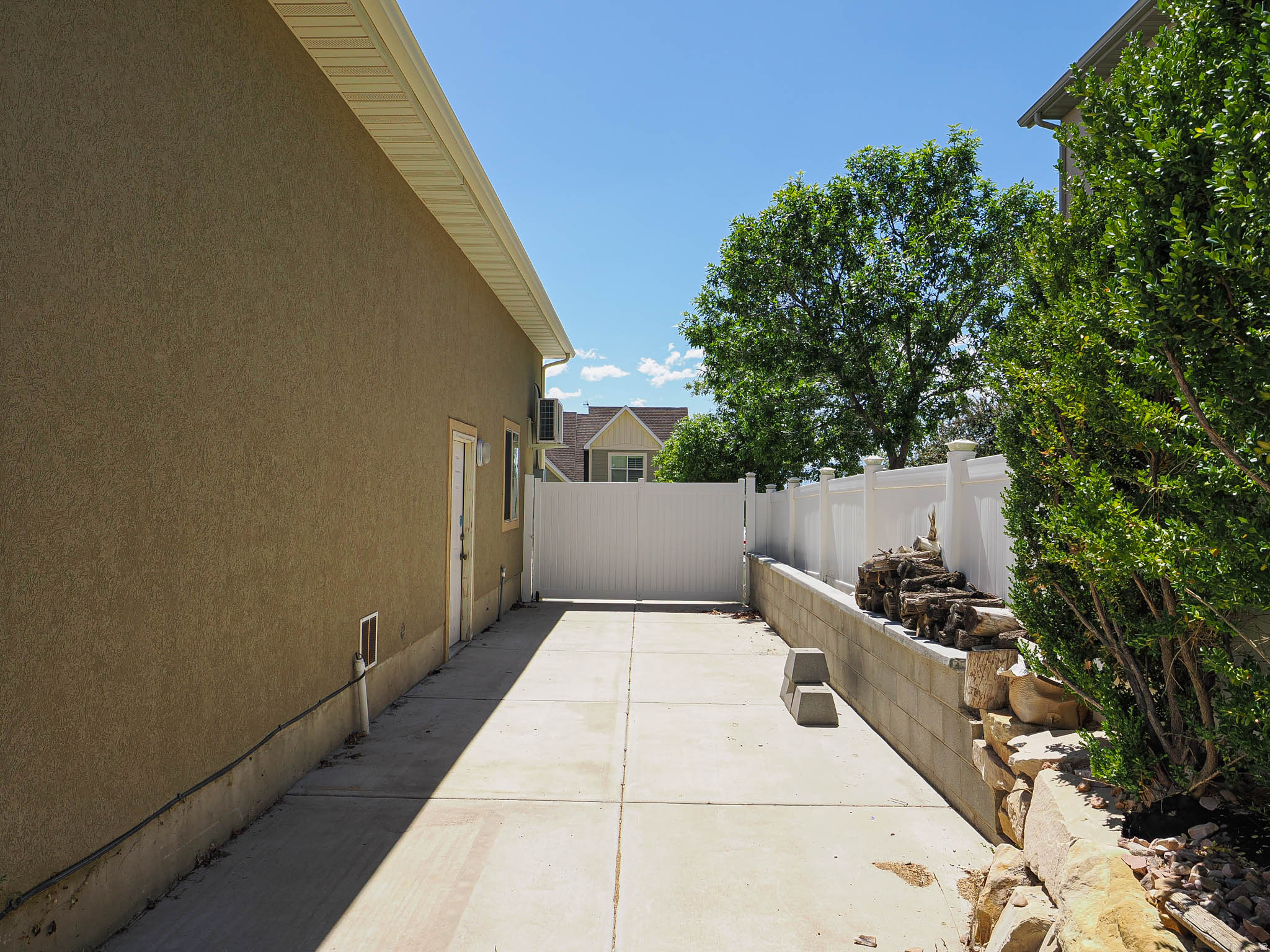 AVANYU ACRES - Residential