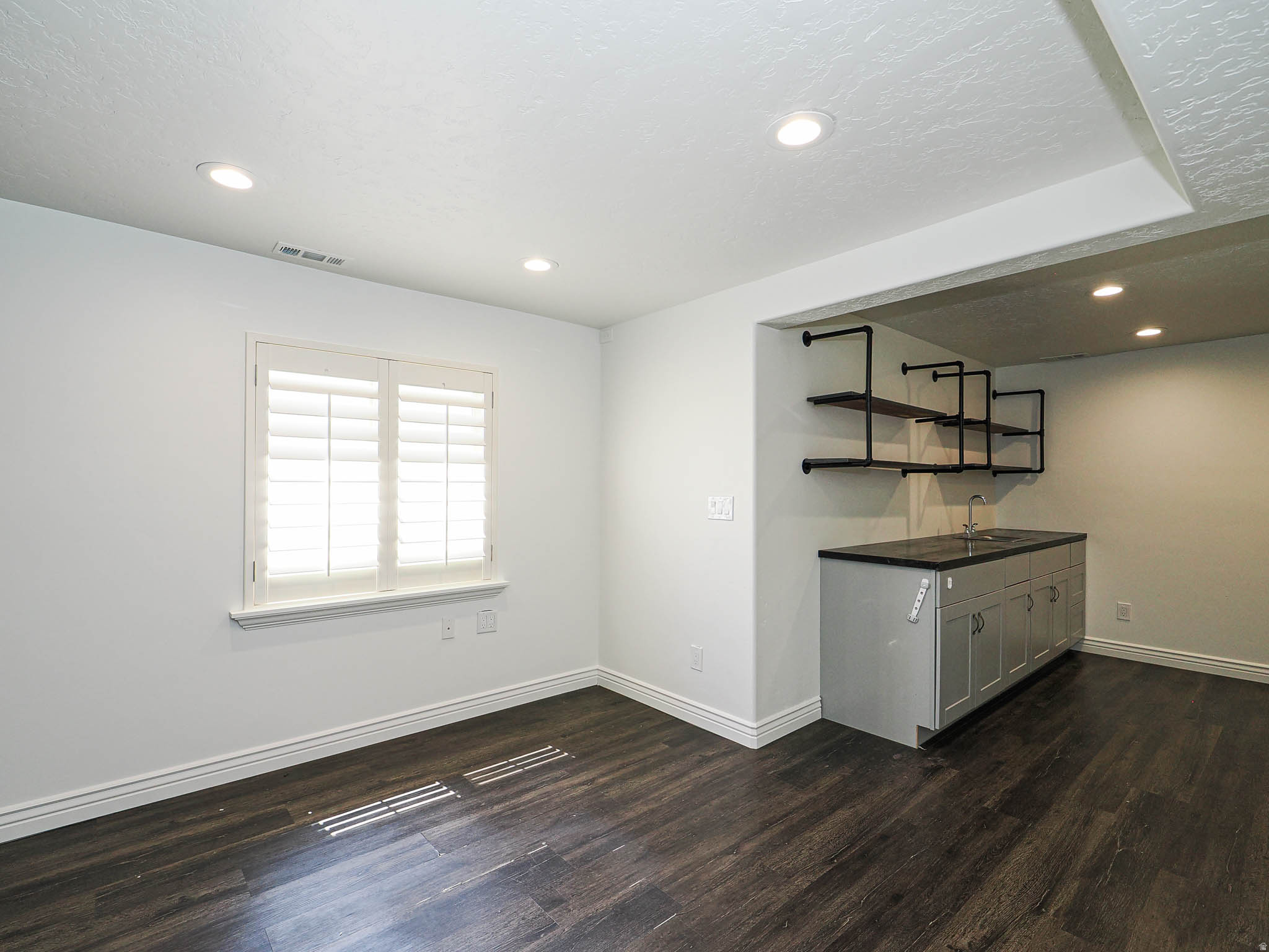 AVANYU ACRES - Residential
