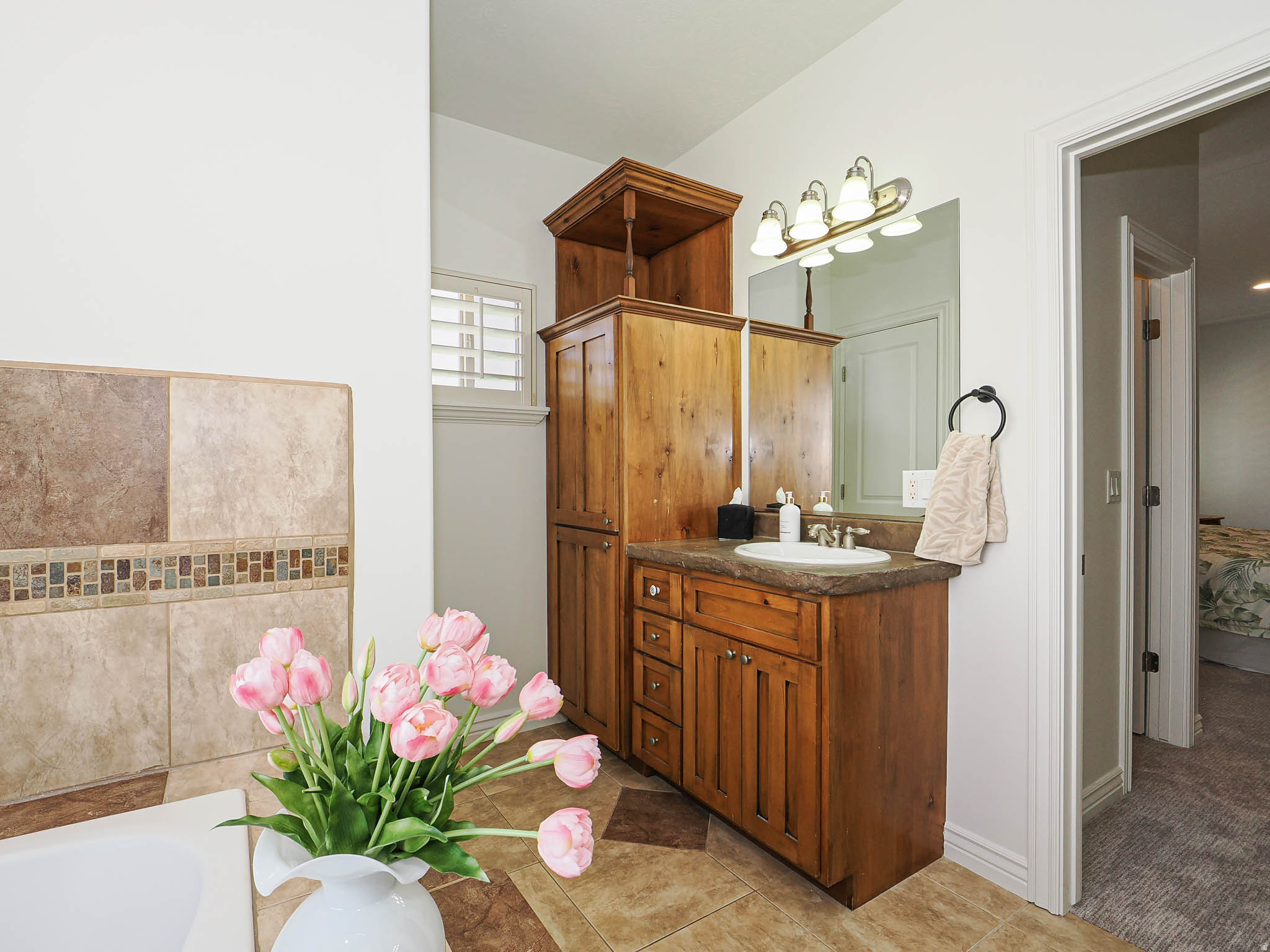 AVANYU ACRES - Residential
