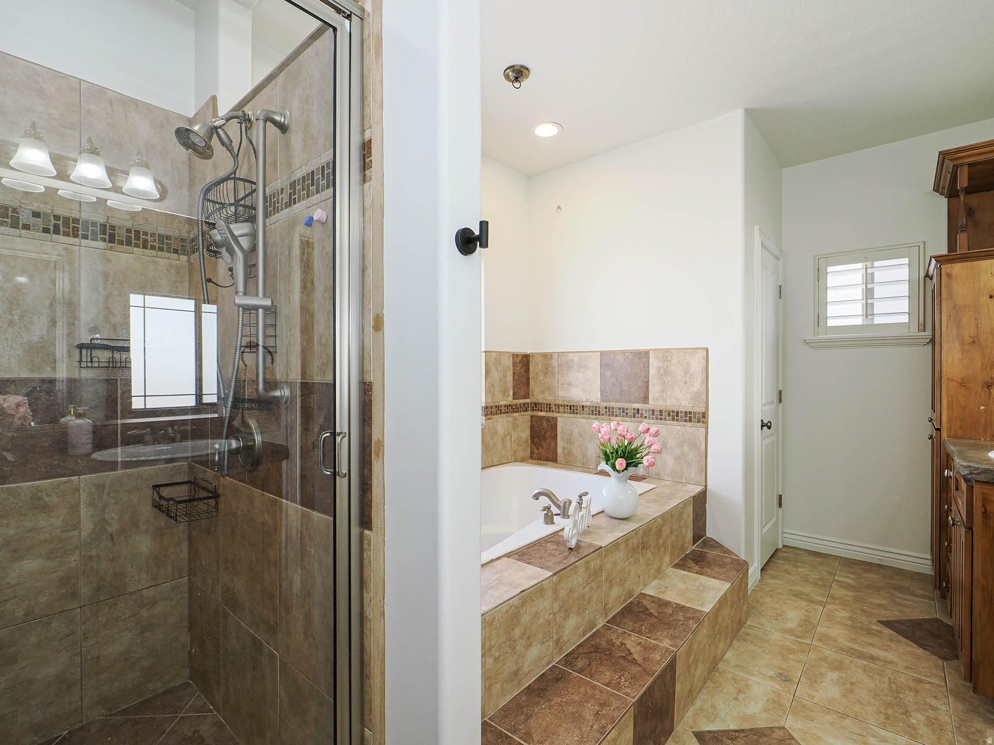 AVANYU ACRES - Residential