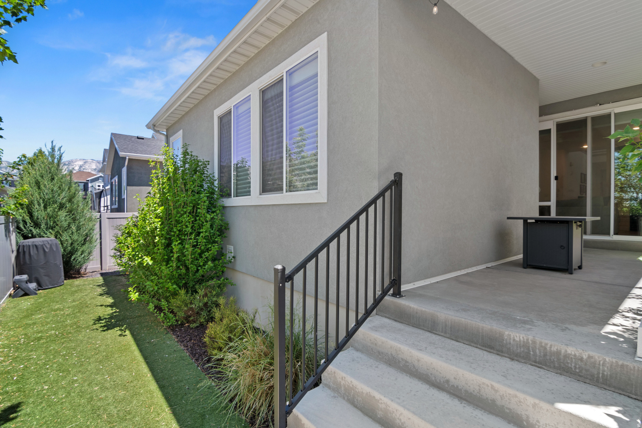 CEDAR CANYON - Residential
