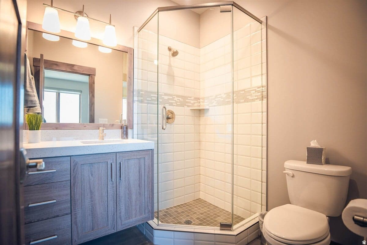 THE RIDGE TOWNHOMES - Residential