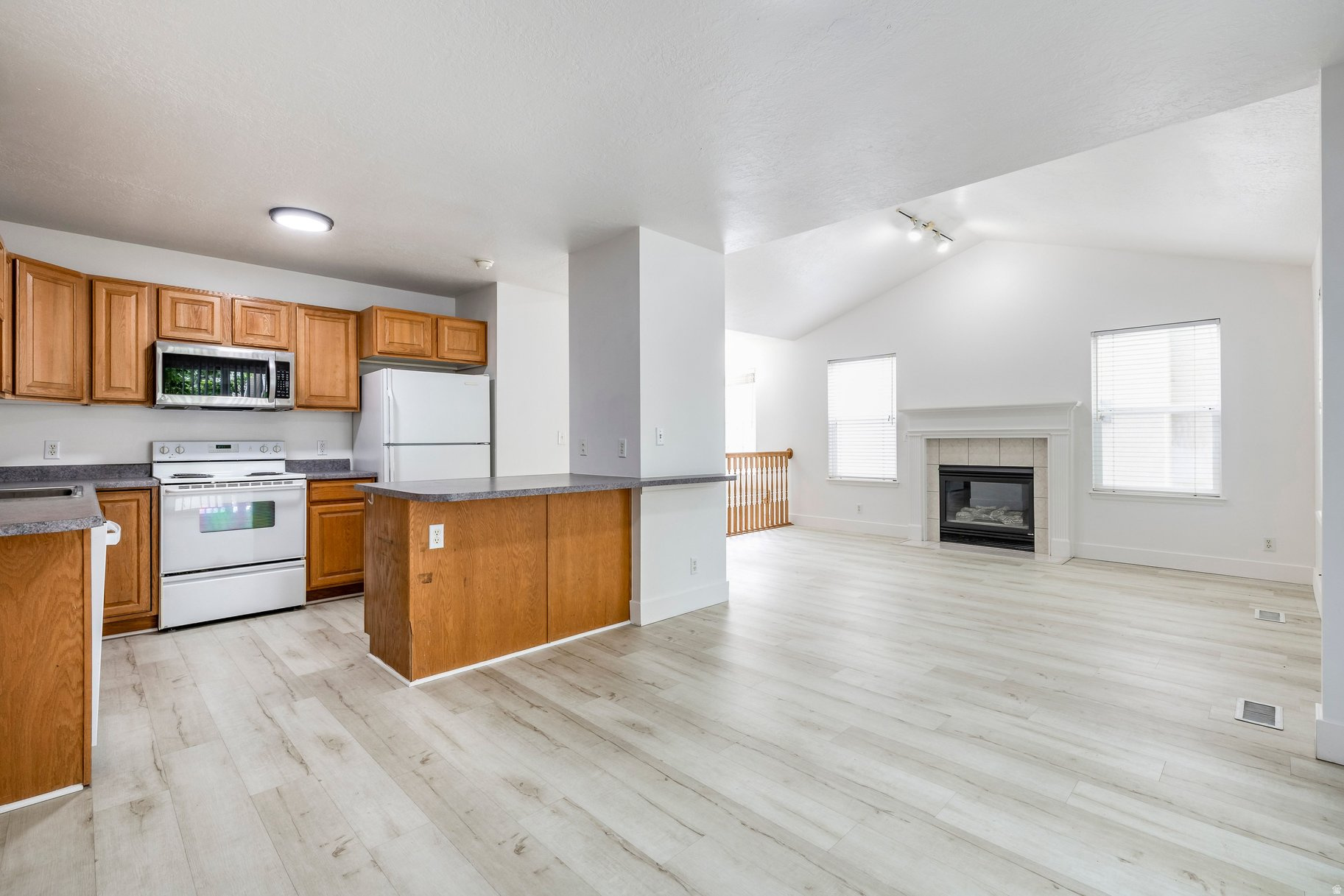 COTTONWOOD COVE OF HOLLADAY - Residential