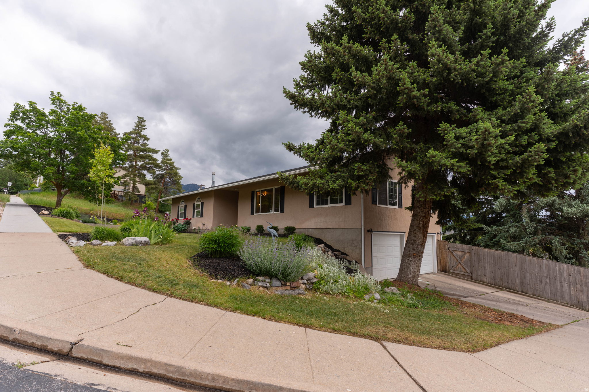SUMMIT PARK SUBDIV - Residential