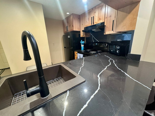 NEW CLAIM CONDOMINIUM - Residential