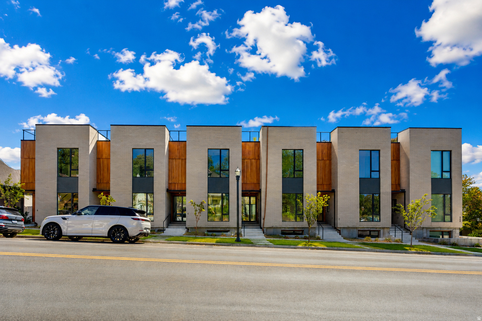 3RD AVENUE TOWNHOMES - Residential