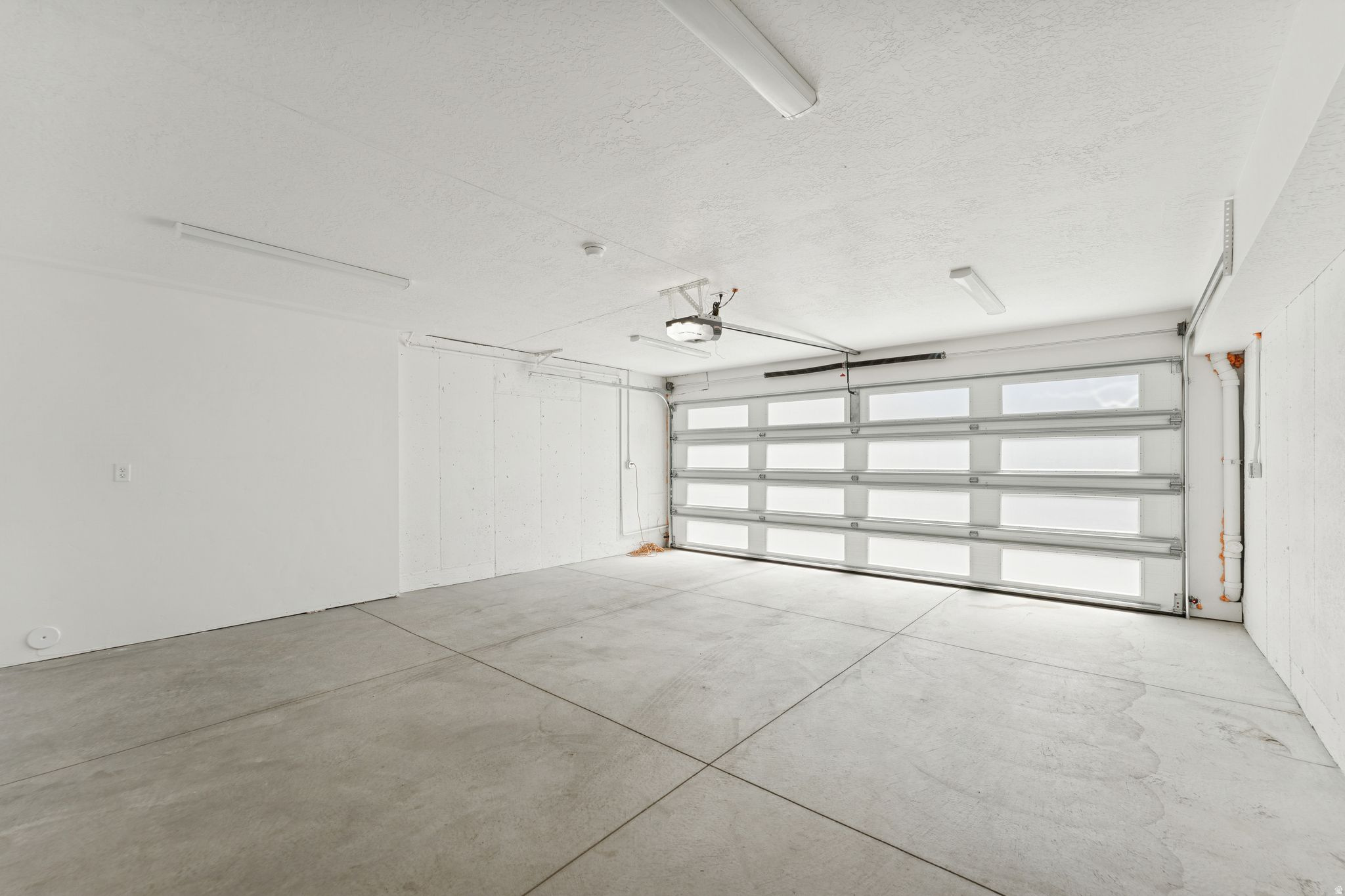 3RD AVENUE TOWNHOMES - Residential