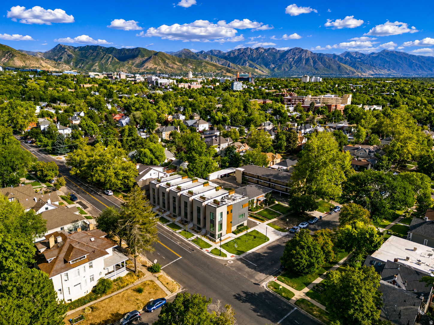 3RD AVENUE TOWNHOMES - Residential