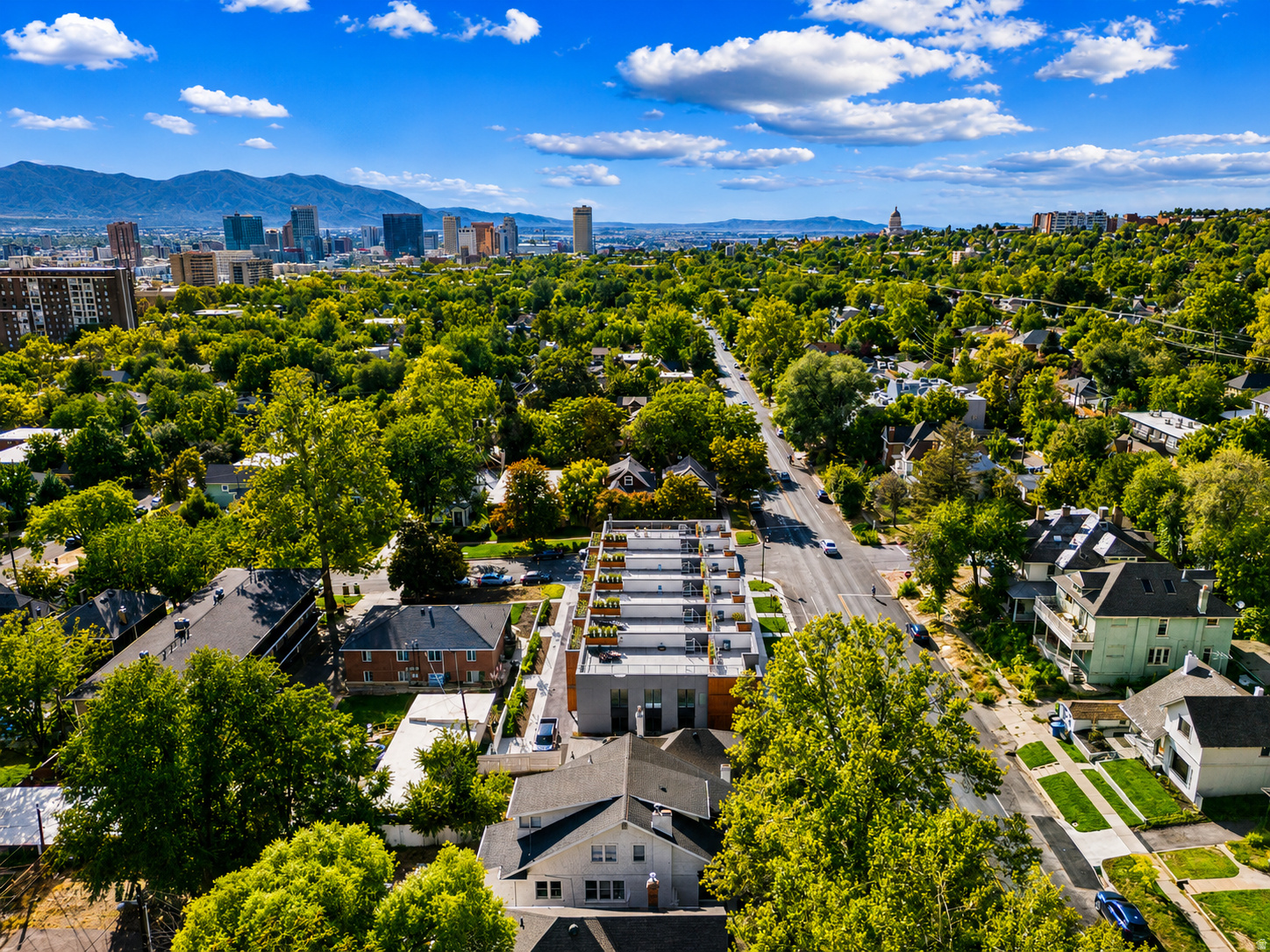 3RD AVENUE TOWNHOMES - Residential