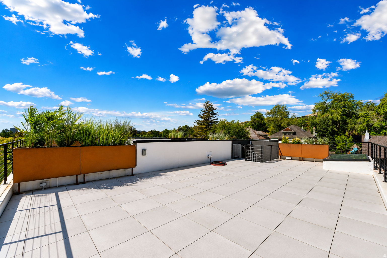 3RD AVENUE TOWNHOMES - Residential