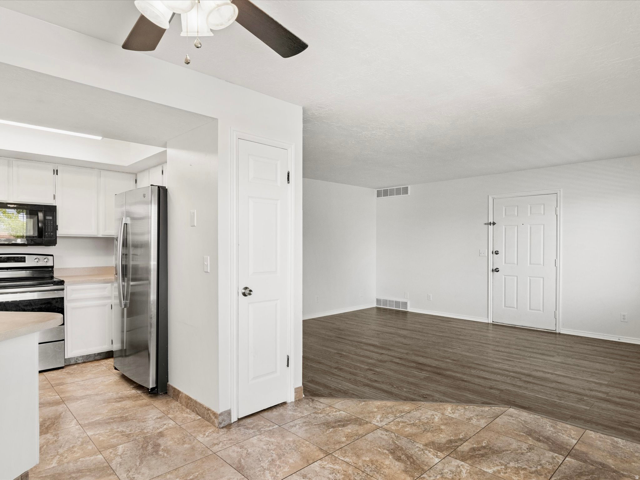 KENTWOOD CONDOMINIUM - Residential
